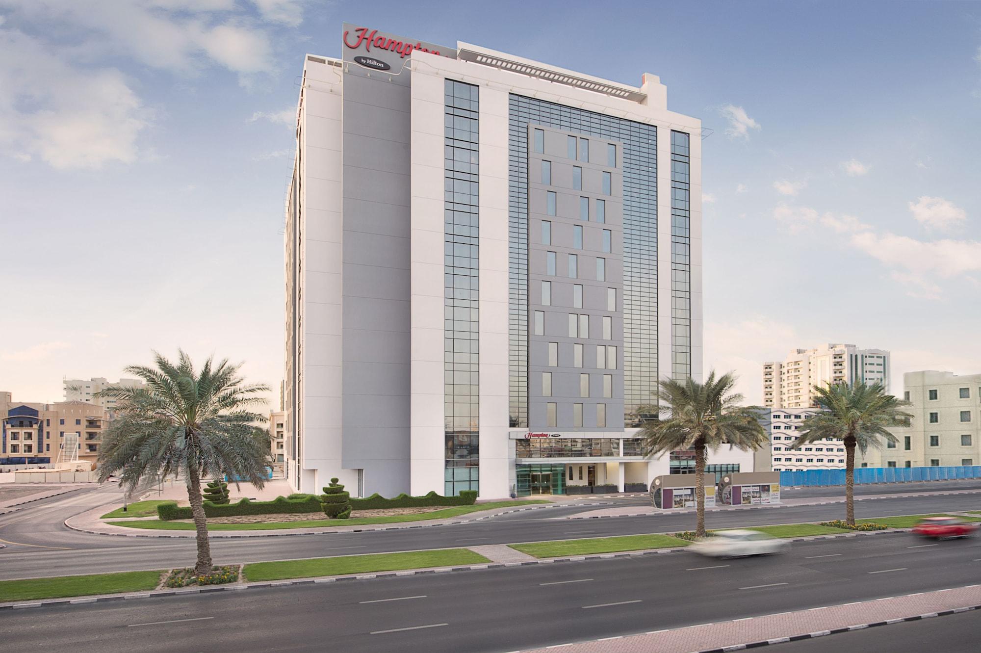 Vista Exterior Hampton by Hilton Dubai Airport