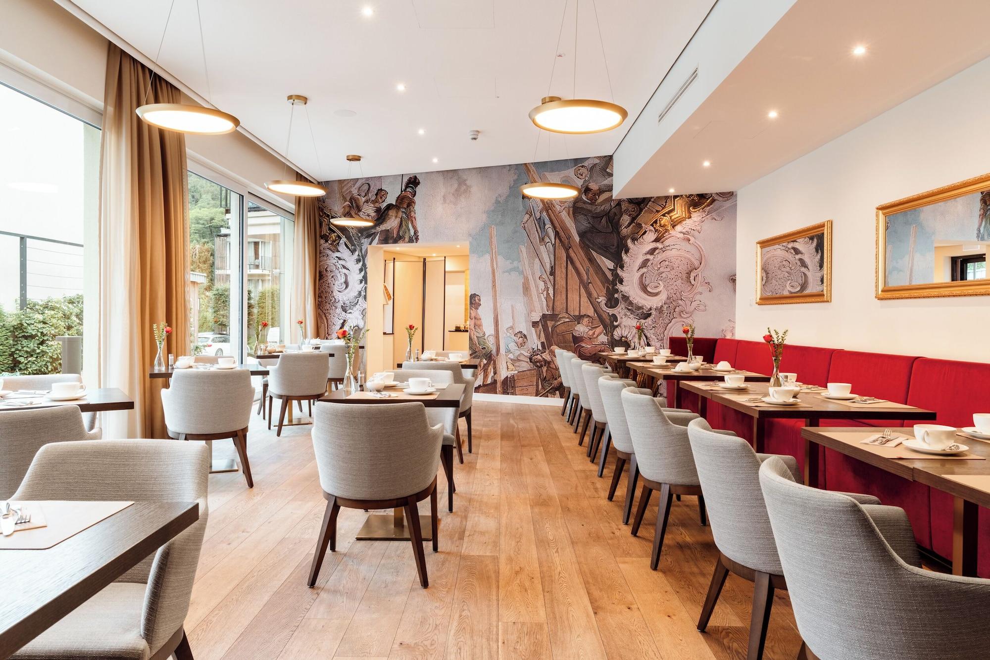 Restaurant EMICHS Hotel