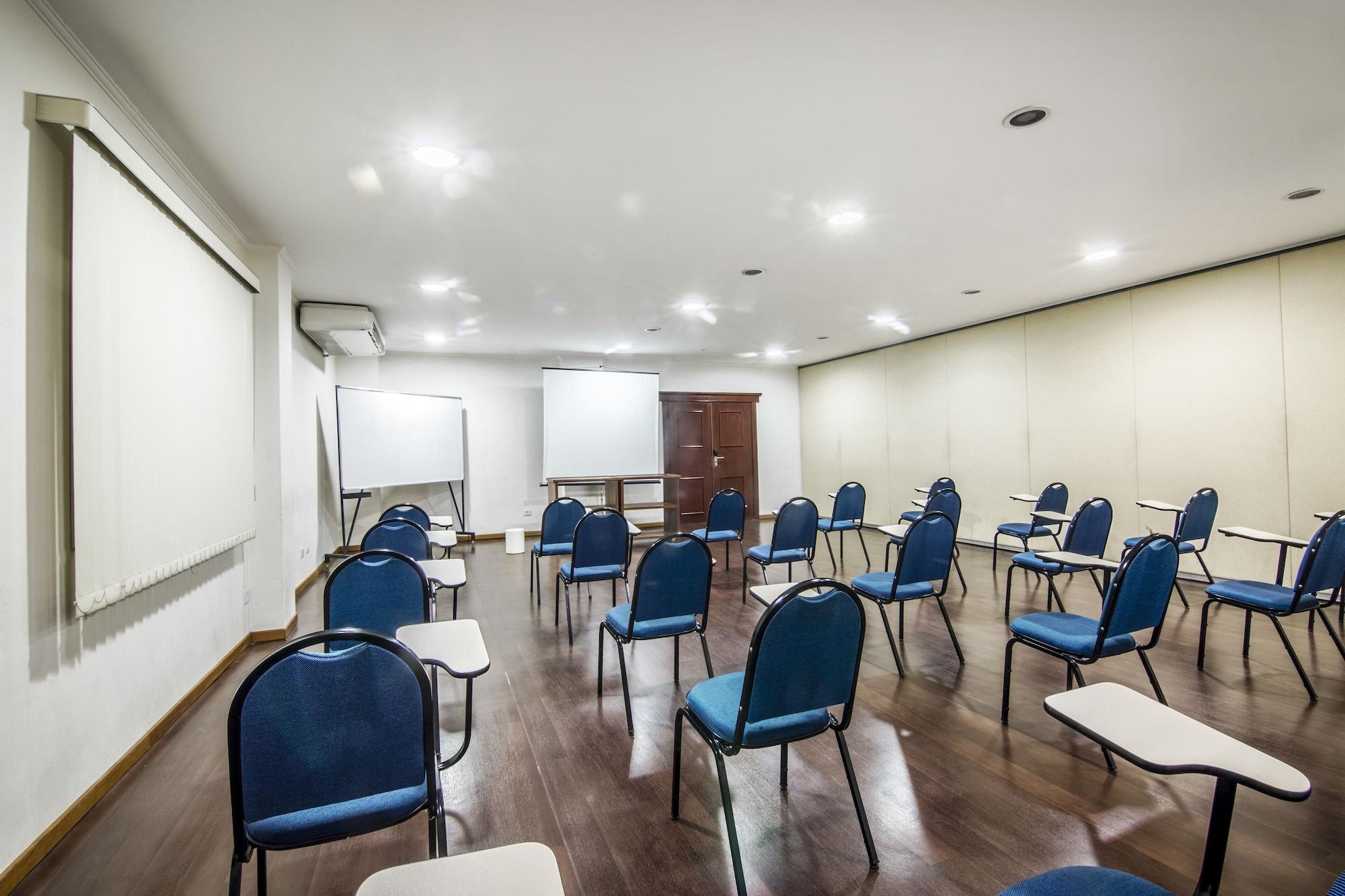 Sala de Reuniones JR Hotel