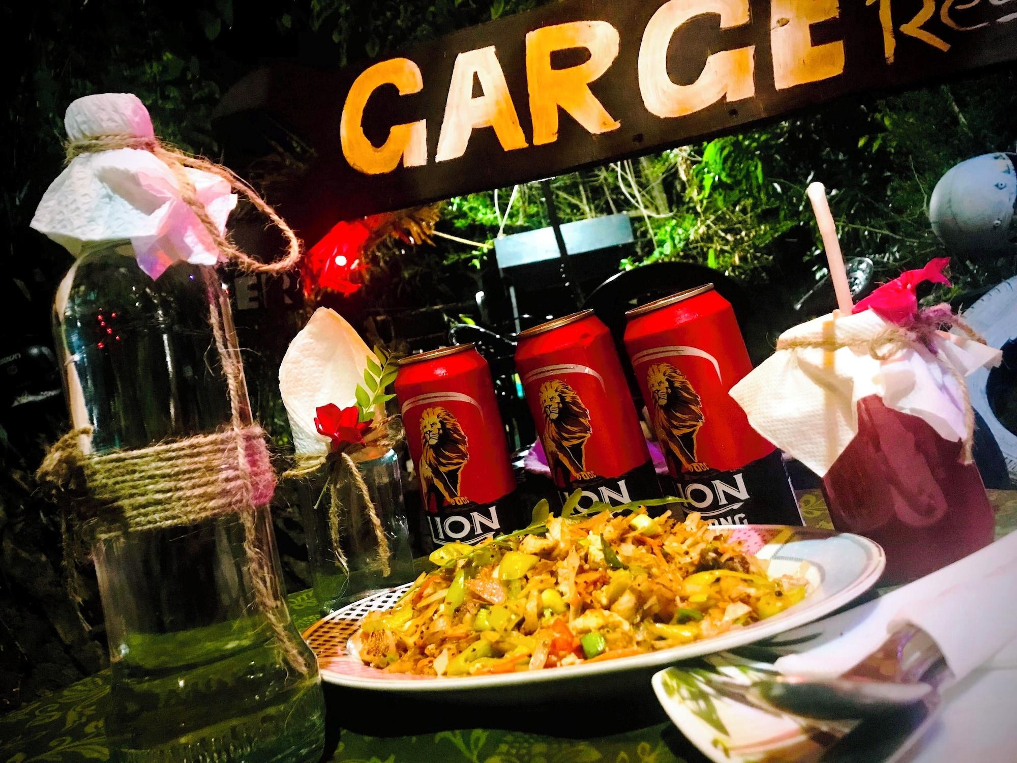 Bar/Salón Near the canal homesty