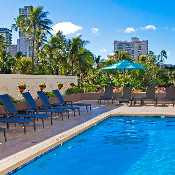 DoubleTree by Hilton Hotel Alana – Waikiki Beach