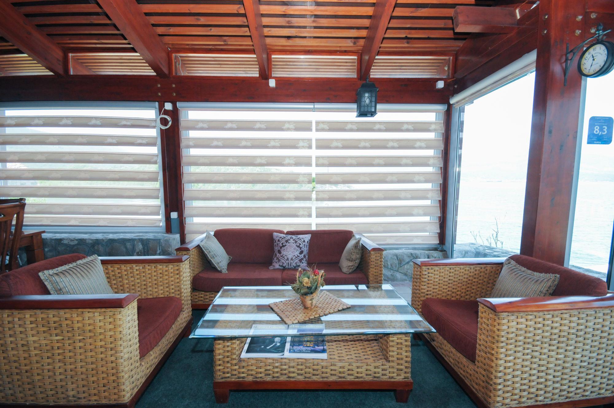 Vista Lobby Sea Residence Kristina Romantica