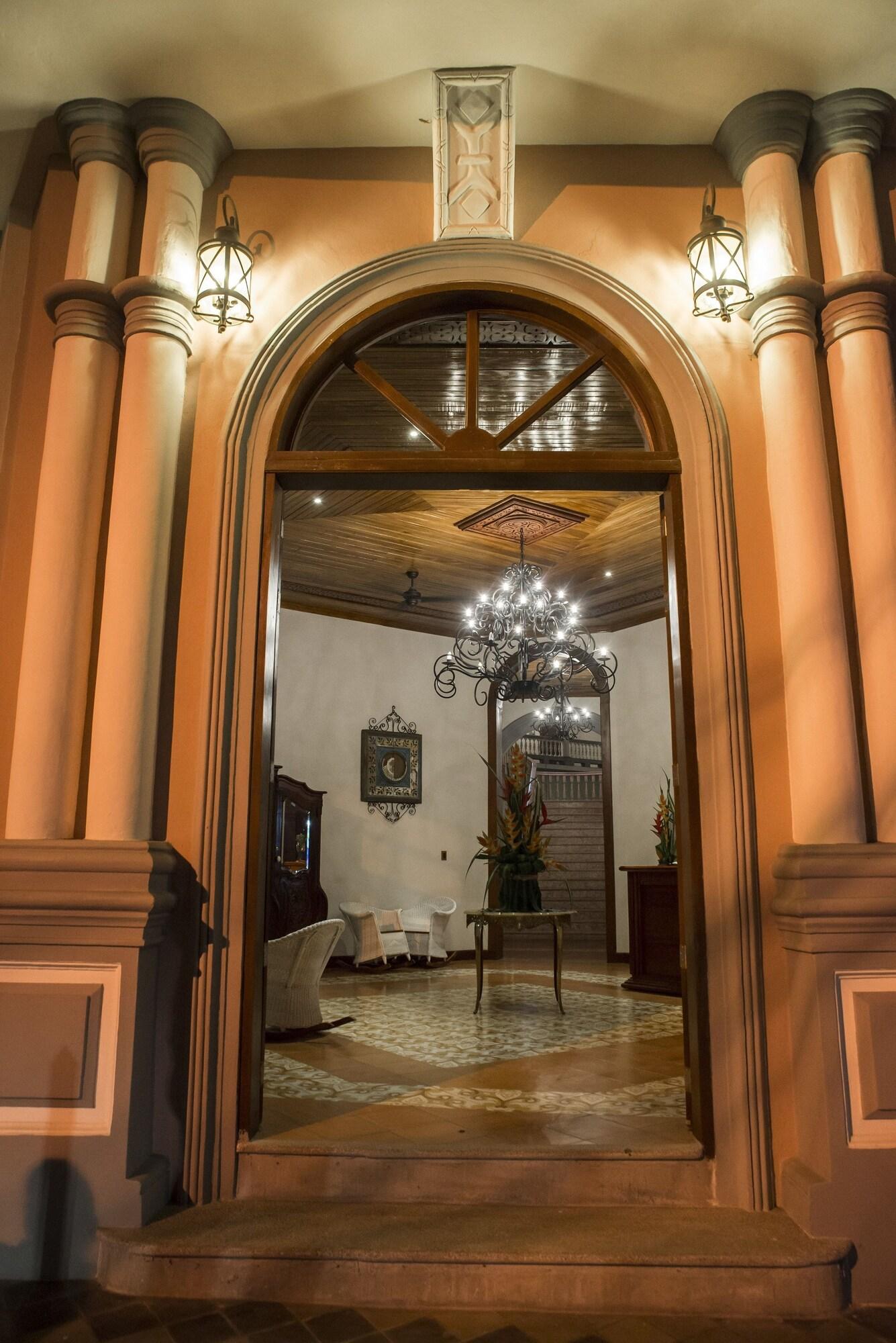 Vista Exterior Hotel Real La Merced