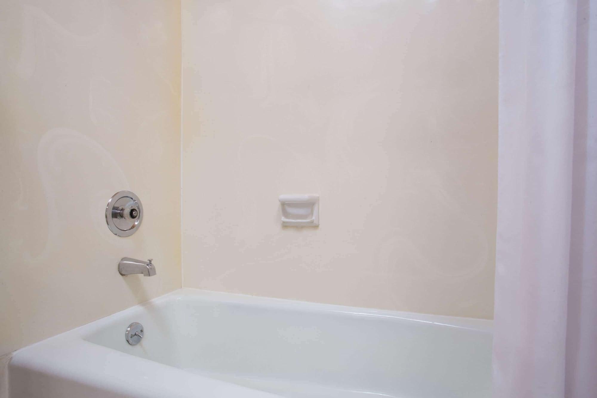 Equipamiento de Habitación Howard Johnson by Wyndham Brigham City