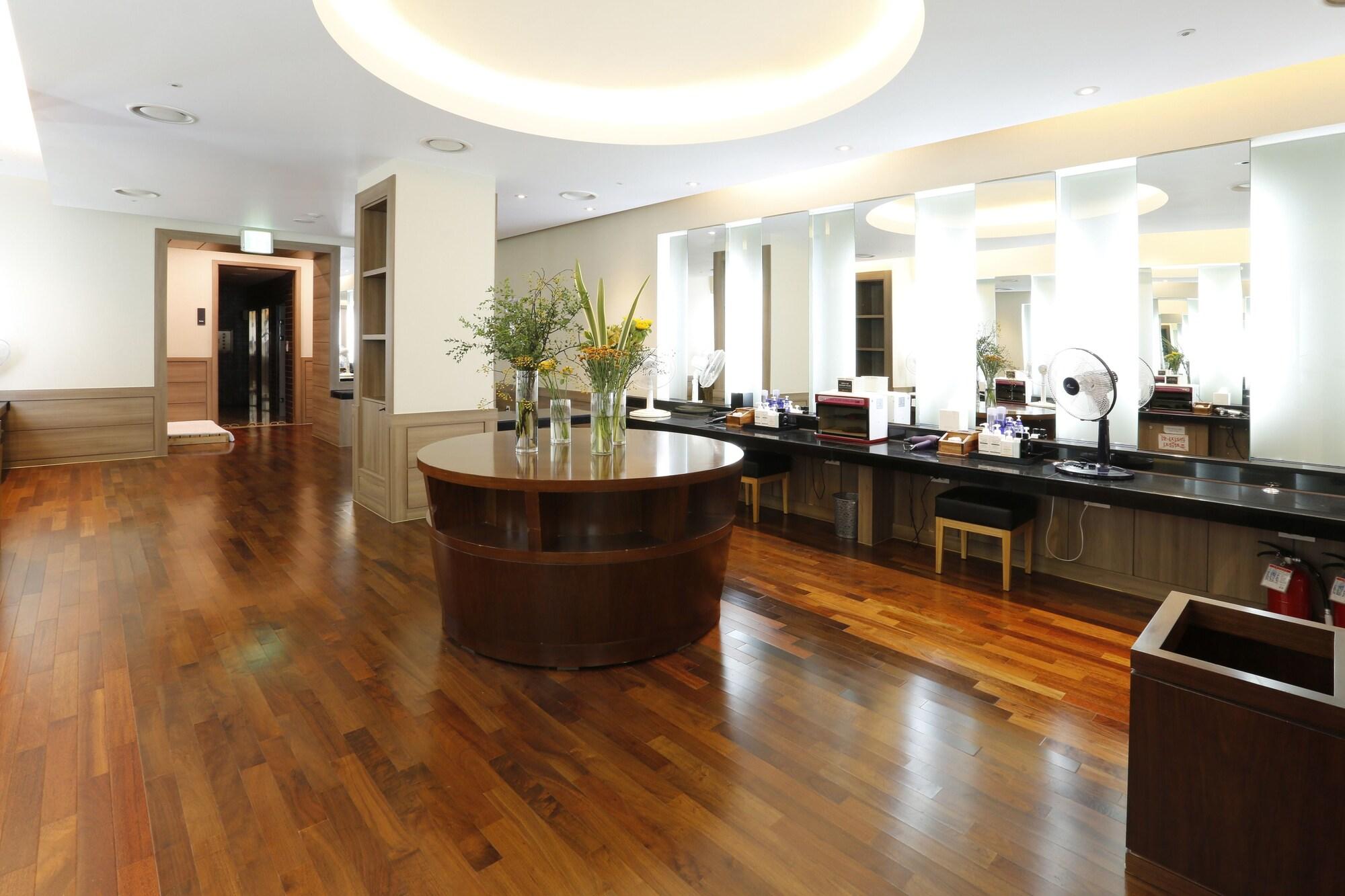 Gimnasio Grand Mercure Ambassador Changwon