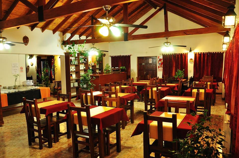 Varios Hotel California