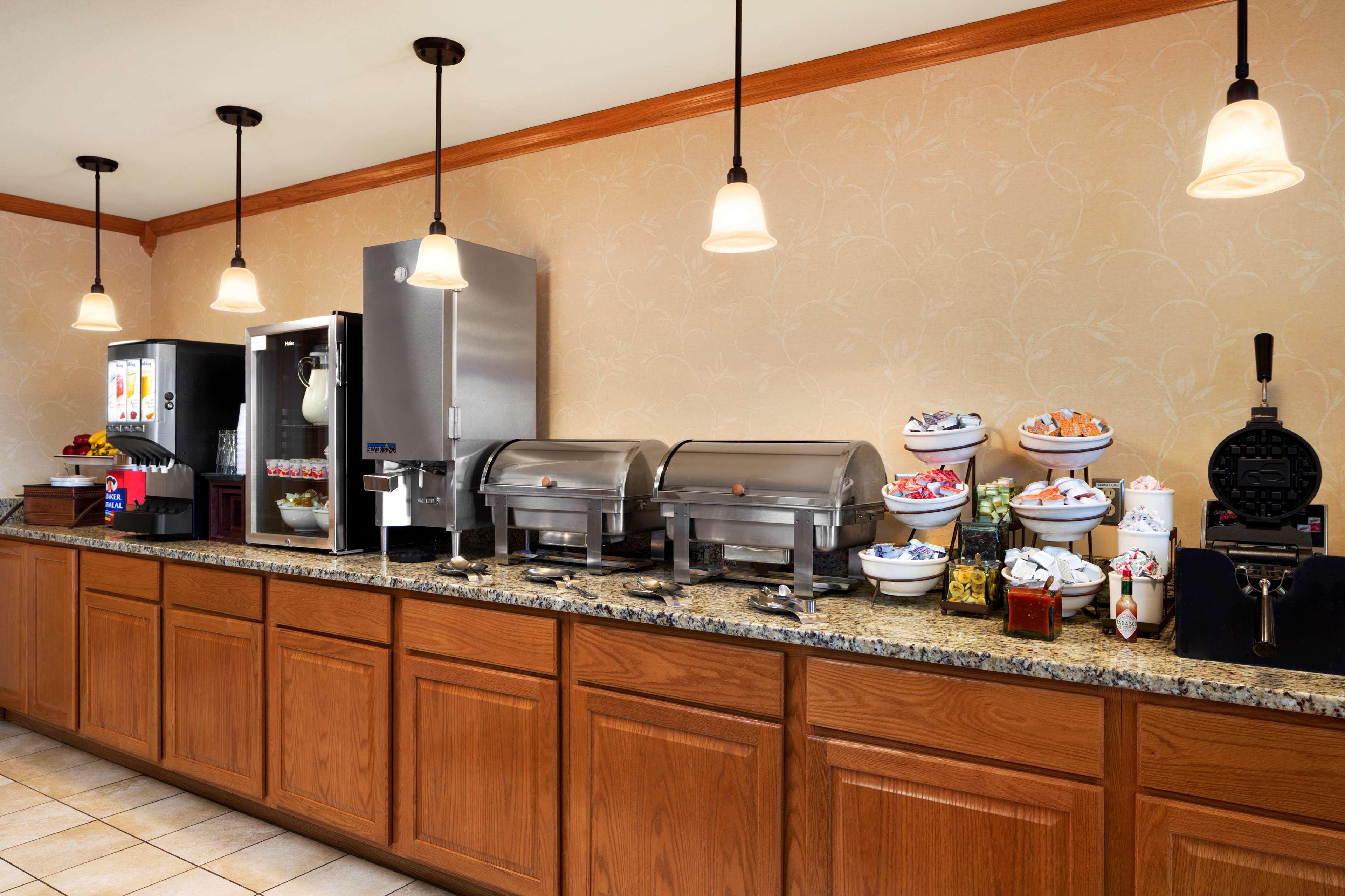 Restaurant Country Inn Suites By Radisson Kenosha Wi