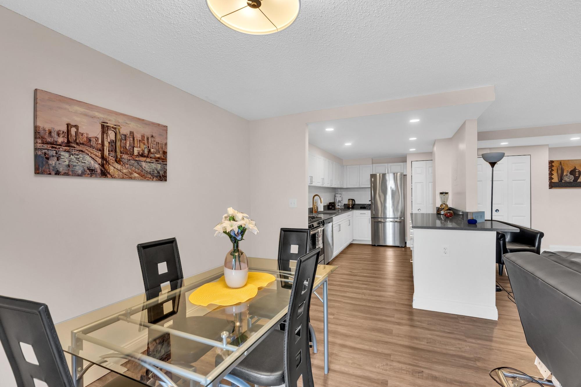 Restaurant Arlington Fully Furnished Apartments