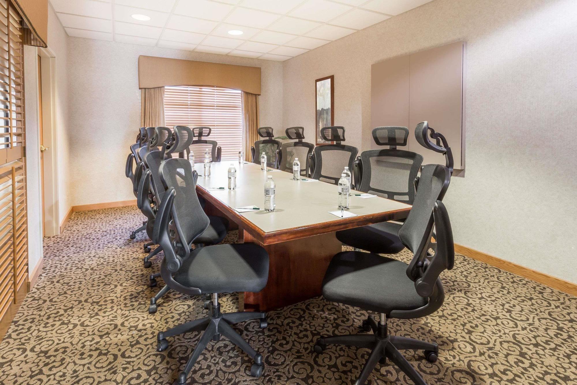 Meeting room Wingate by Wyndham - Joliet