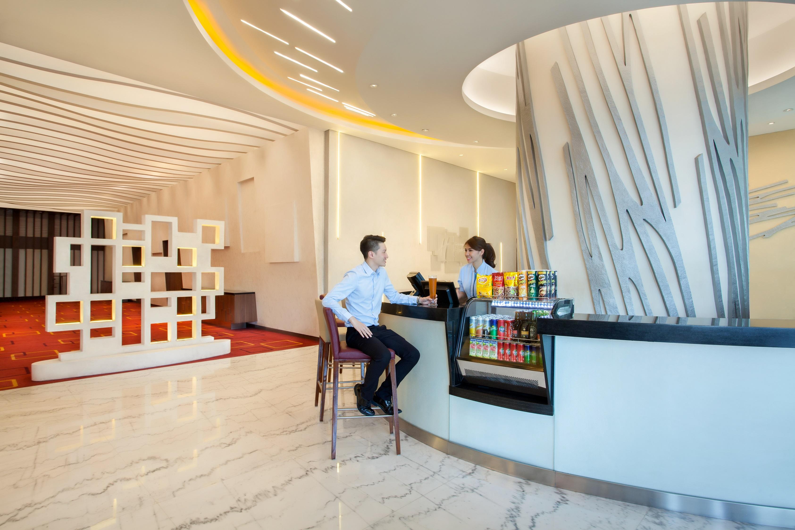 Bar/Salón Holiday Inn Express Jakarta Pluit Citygate by IHG