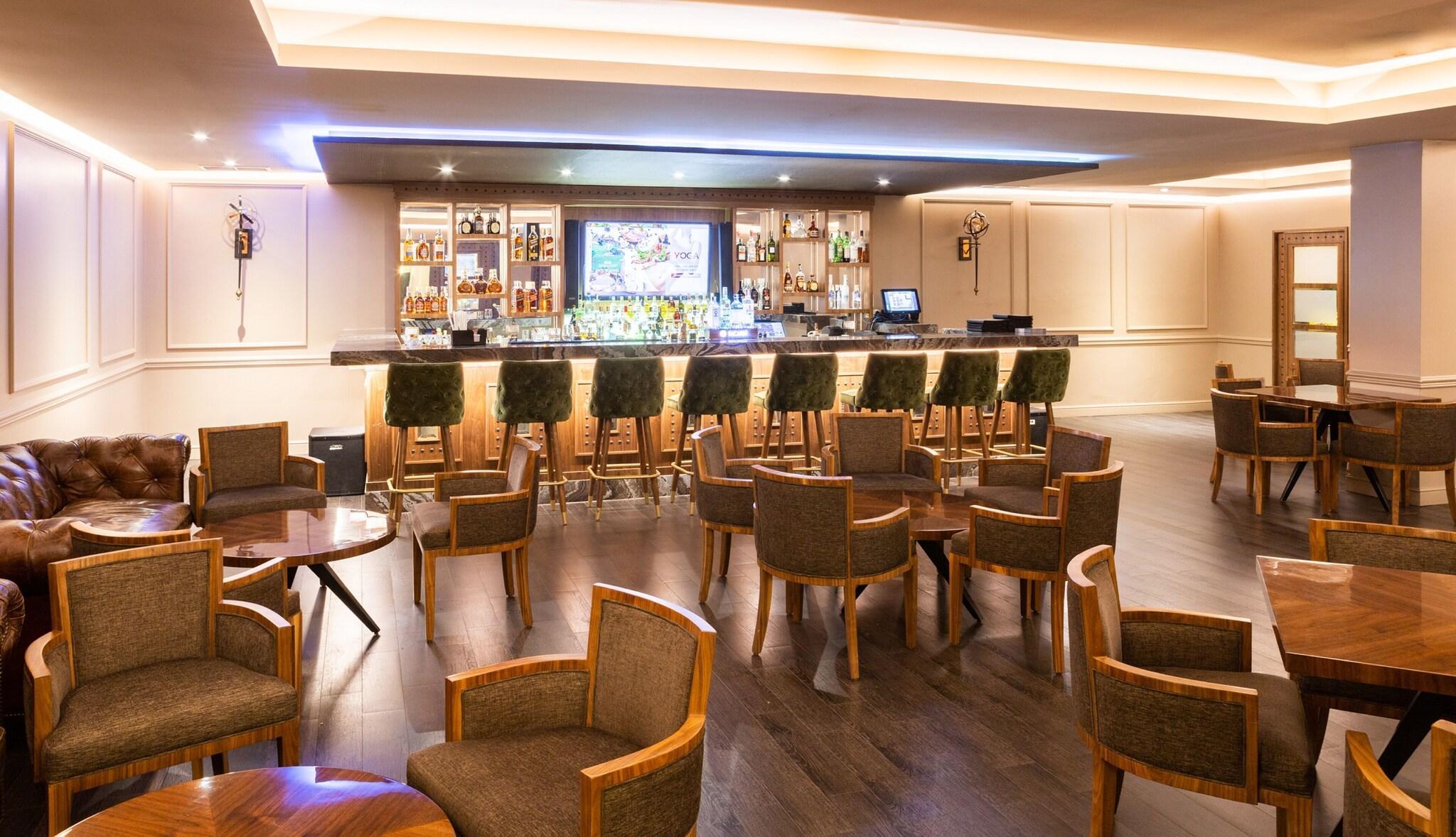 Bar/Salón Oro Verde Machala
