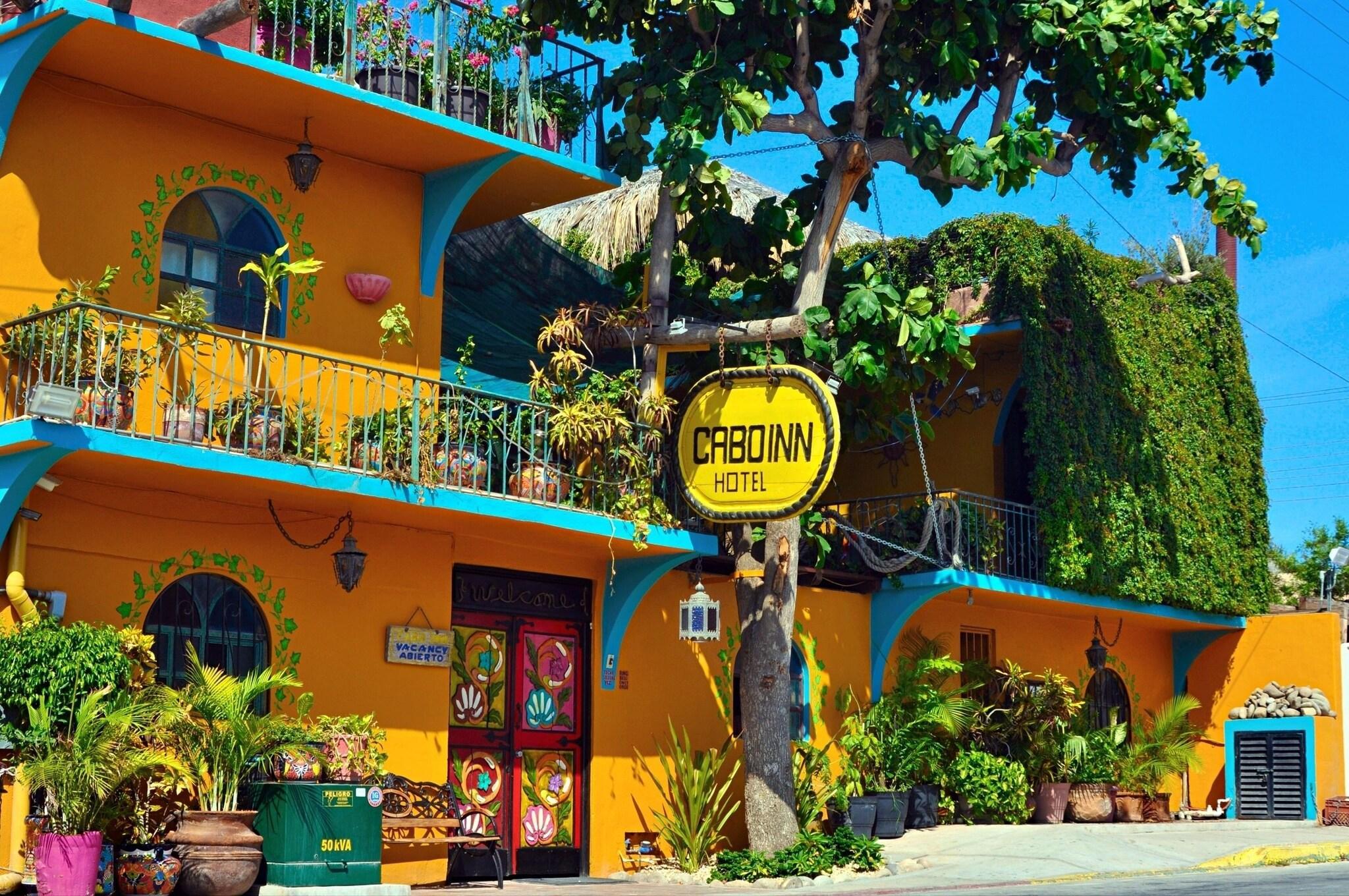 Vista Exterior Cabo Inn Hotel