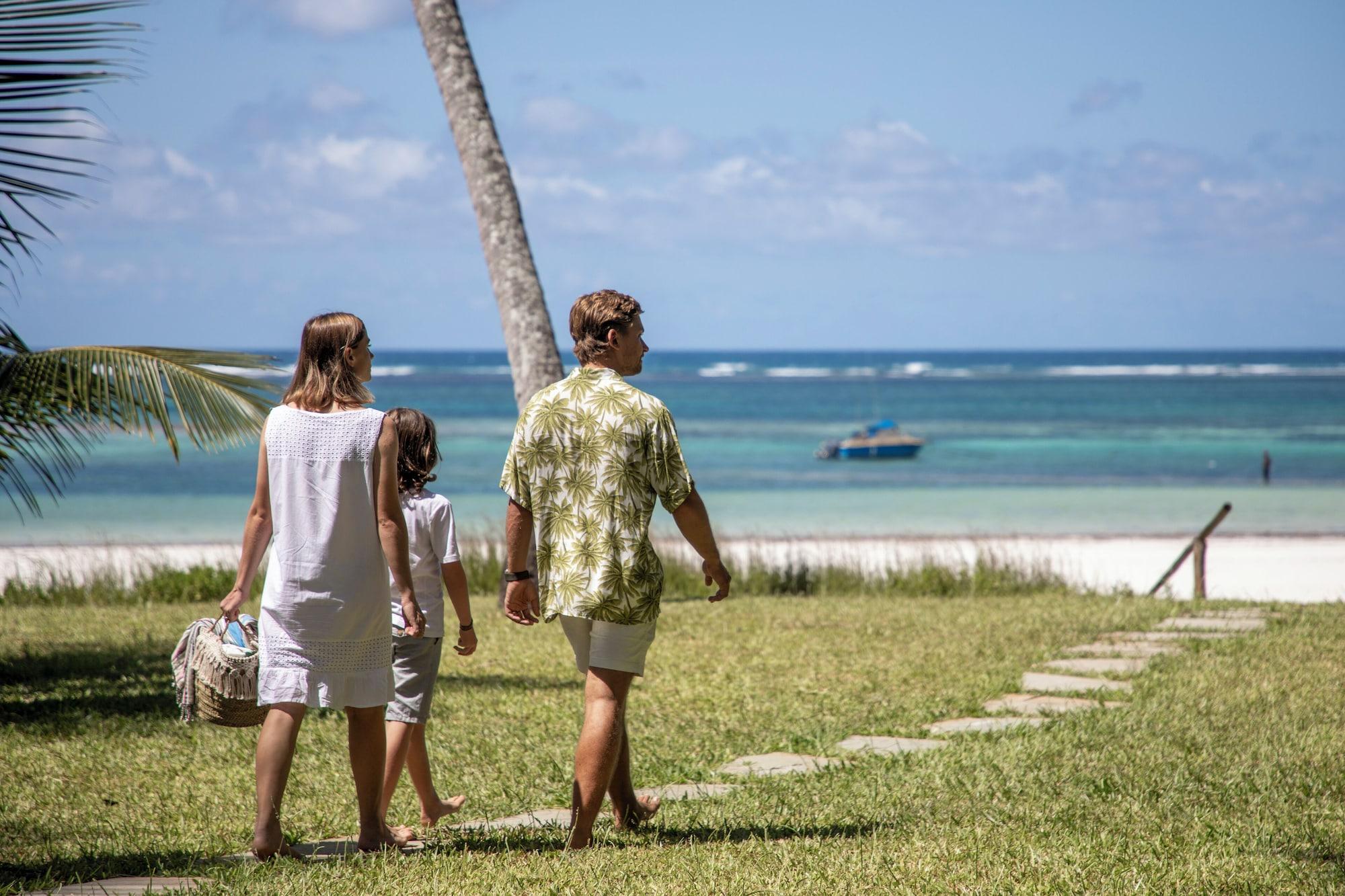 Playa Nomad Beach Resort