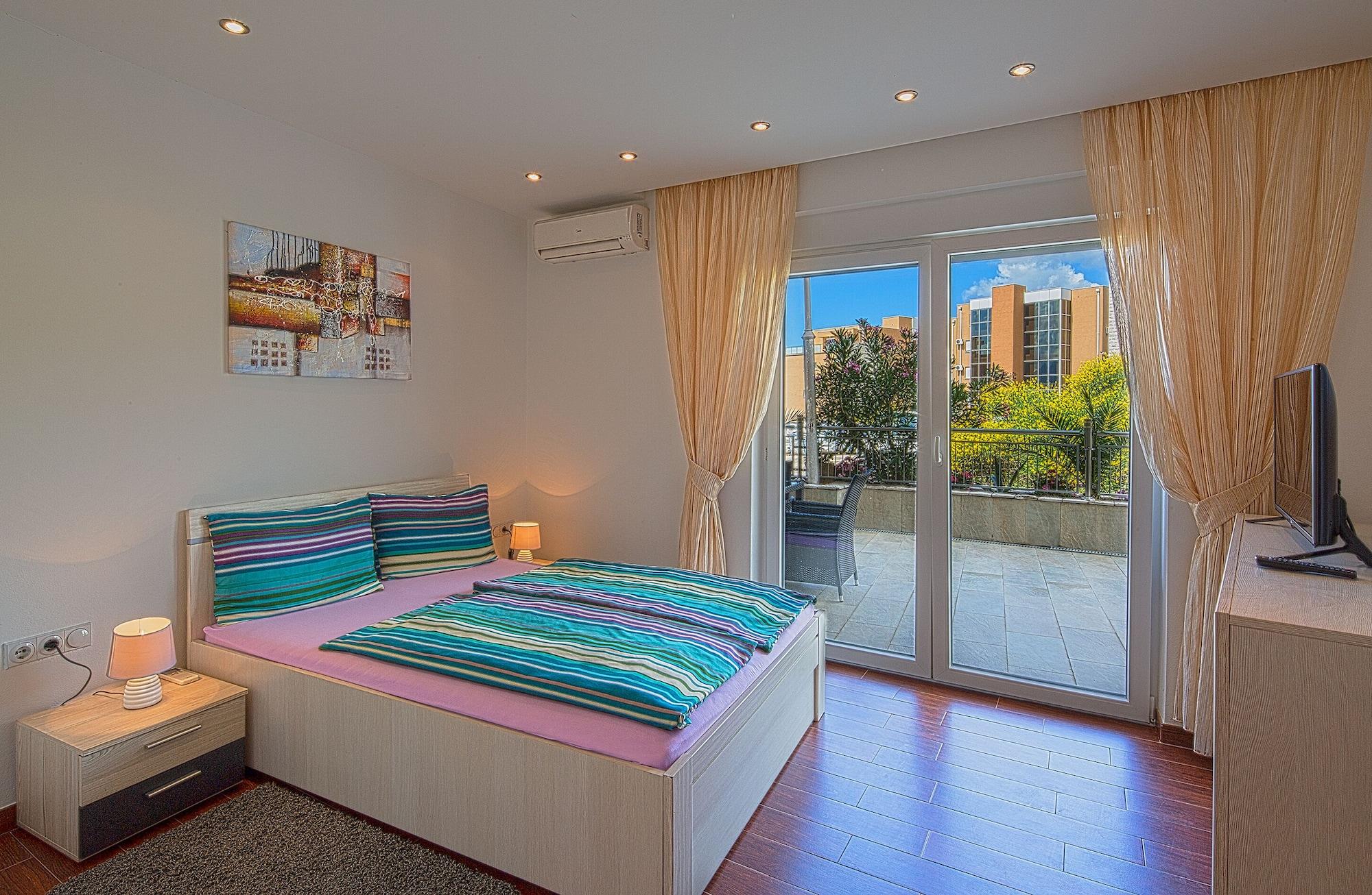 Habitación Montelux Apartments