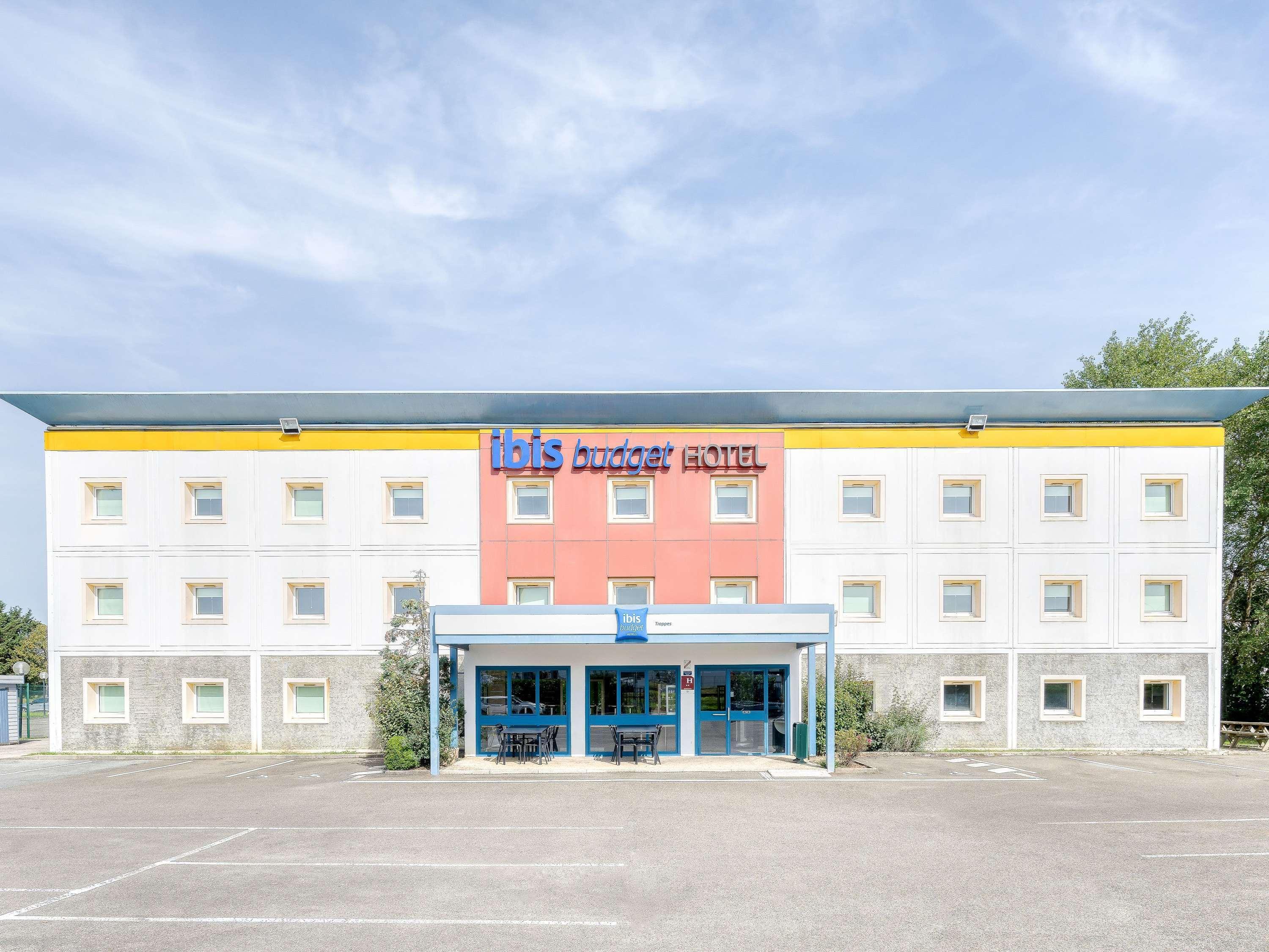 Vista Exterior ibis budget Versailles Trappes
