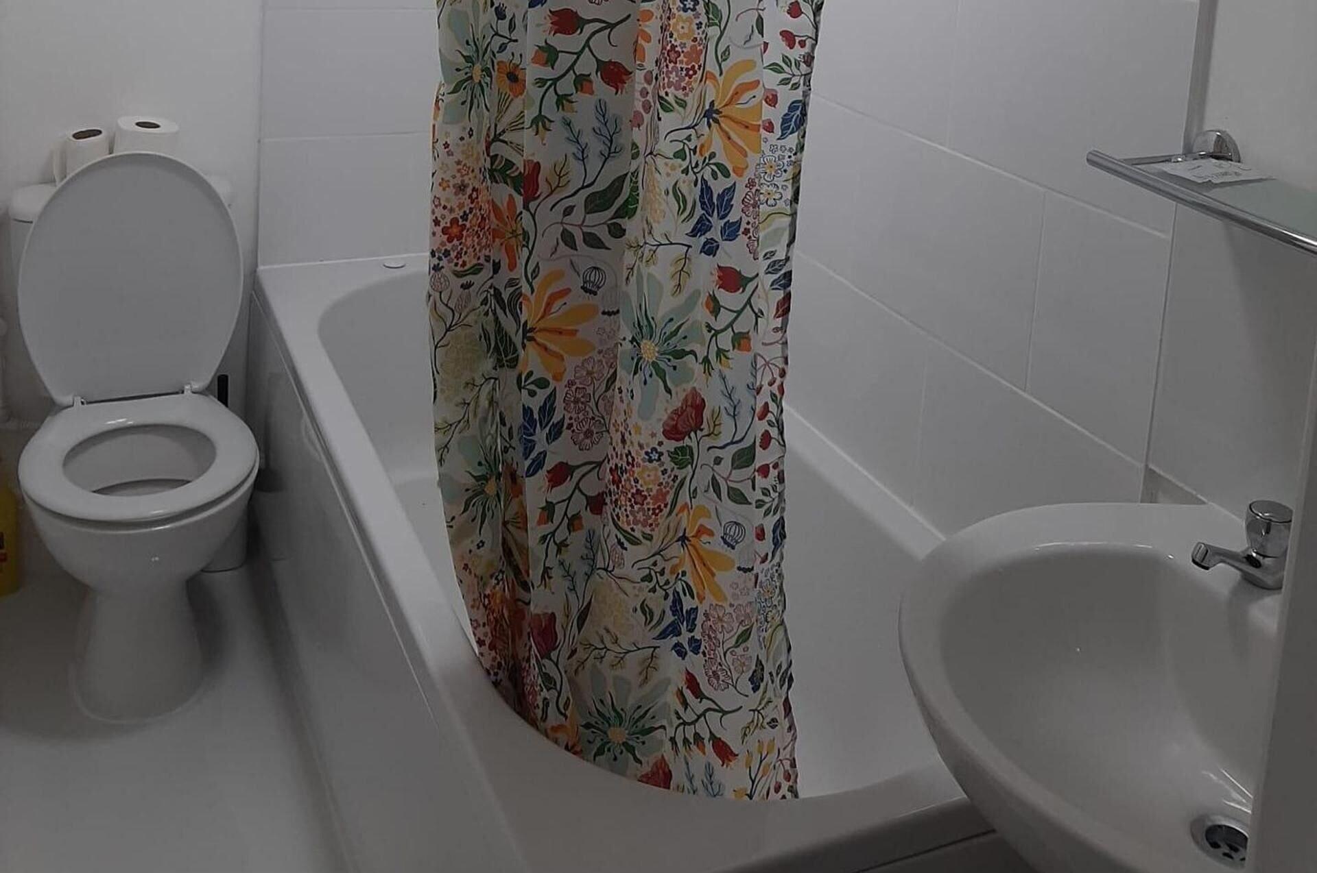 Equipamiento de Habitación Newport 1-Bed Apt, Sleeps 2 near Train Station