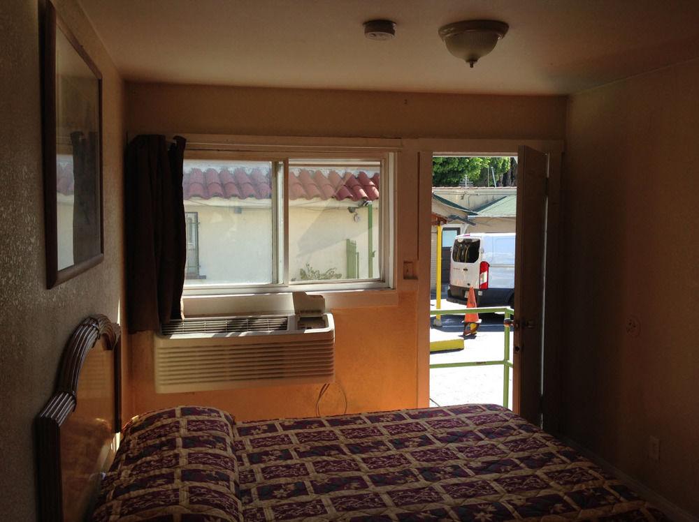 Hotel Lincoln Park Motel