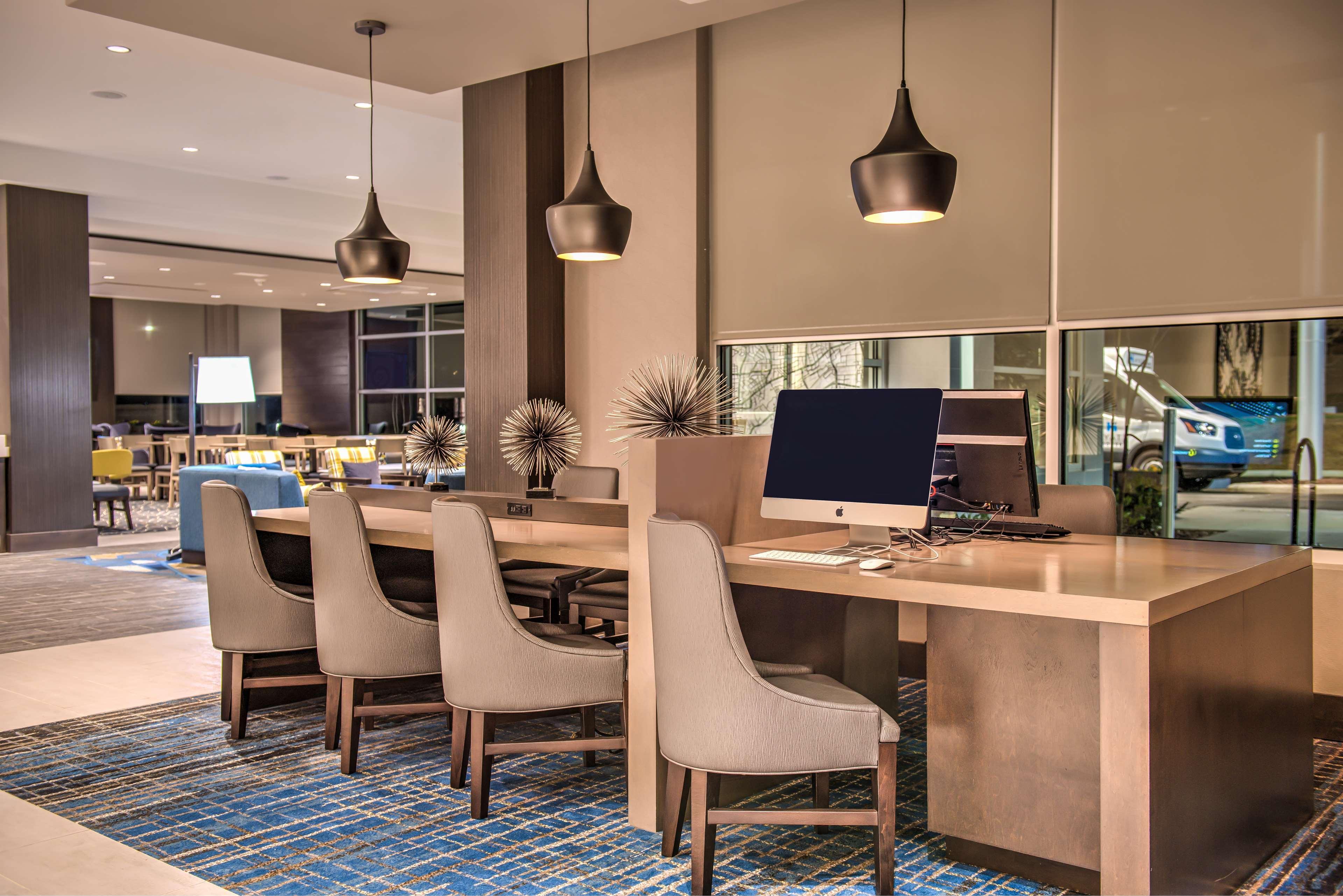 Vista Lobby Hyatt House Raleigh / RDU / Brier Creek
