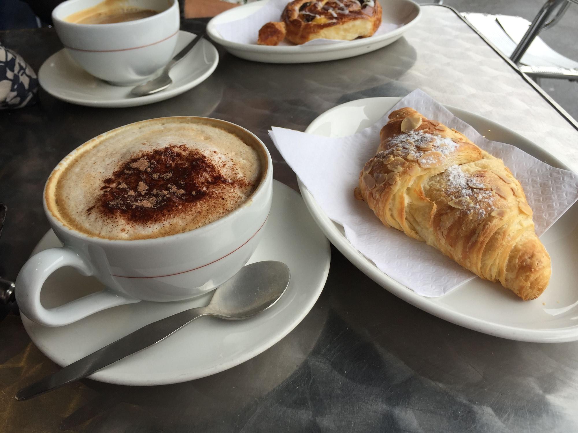 Restaurant LHG Comfy Rooms