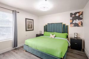 Arriendo temporal - Budget-Friendly 2BR/2BA Near Vegas Strip Free Parking, Pool, WiFi, No Resort Fee