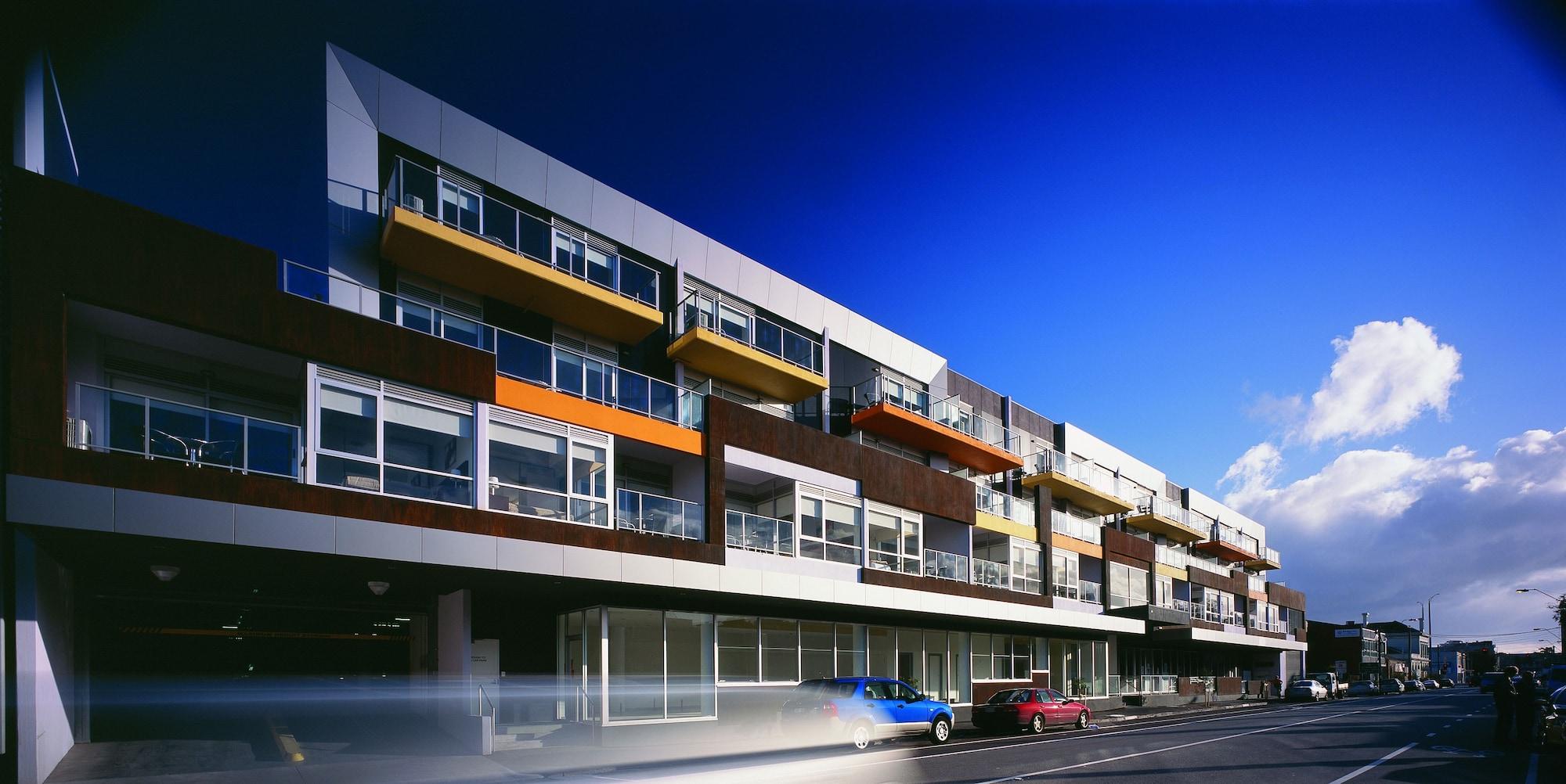 Varios St Kilda Central Apartment Hotel
