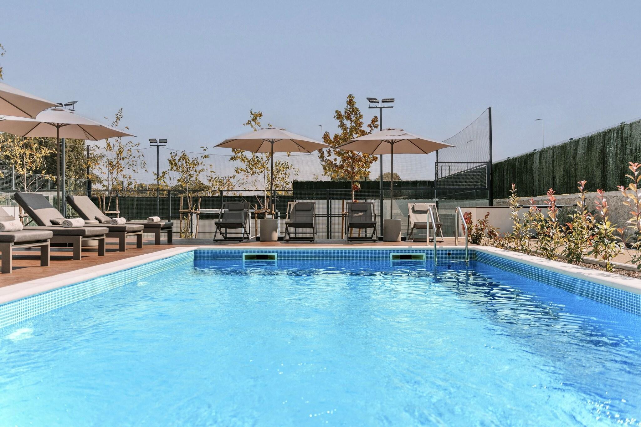 Vista Piscina Hotel Bfresh - Pool - Fitness - Padel - By Oporto