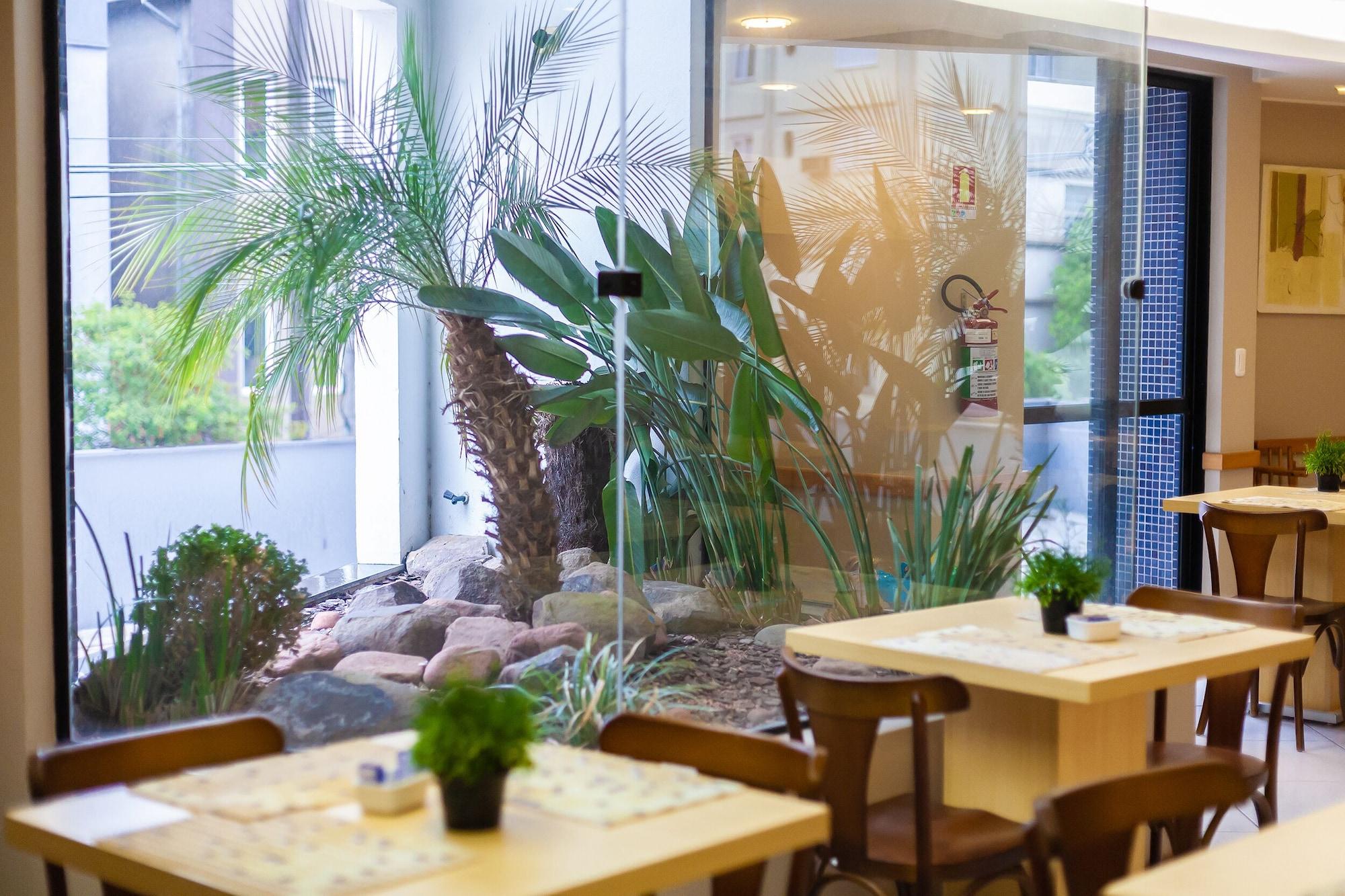 Restaurant Tri Hotel & Flat Caxias