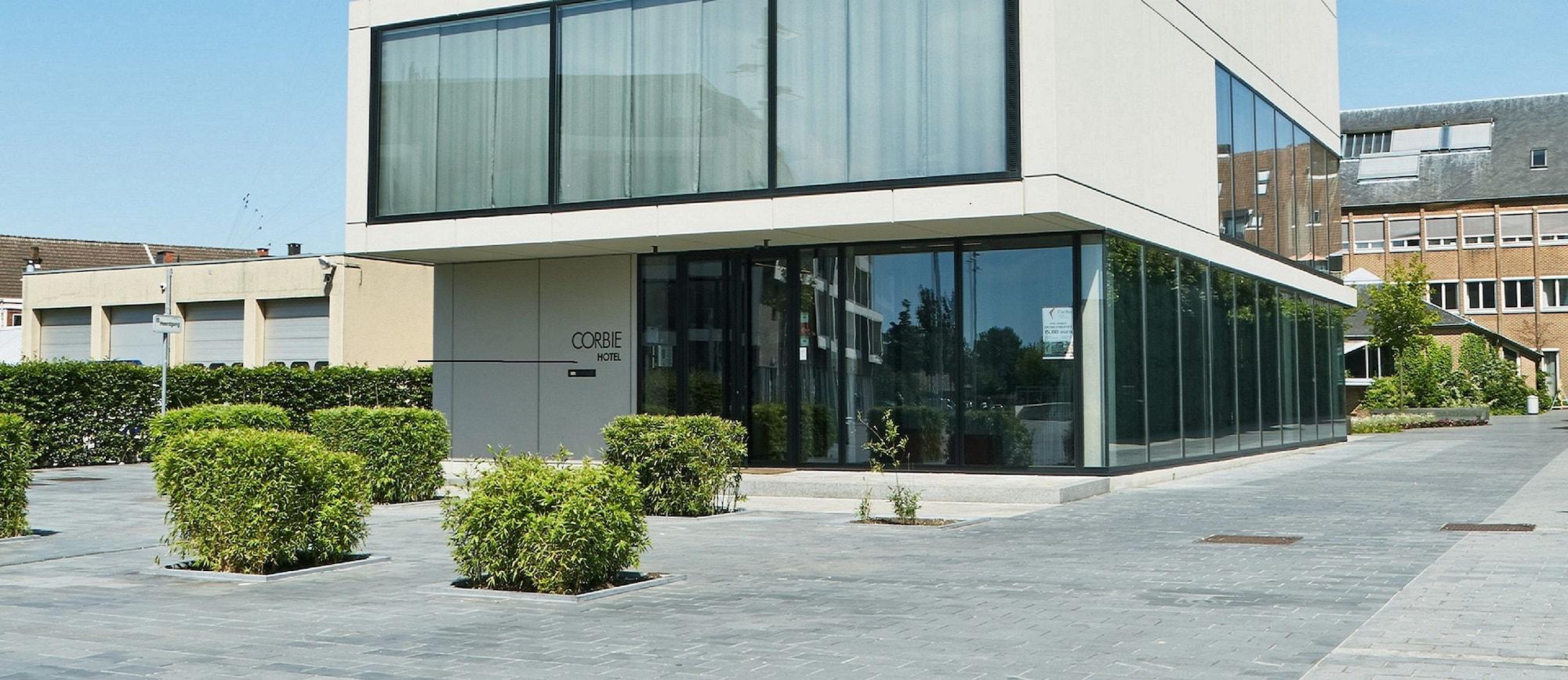 Vista Exterior Corbie Lommel