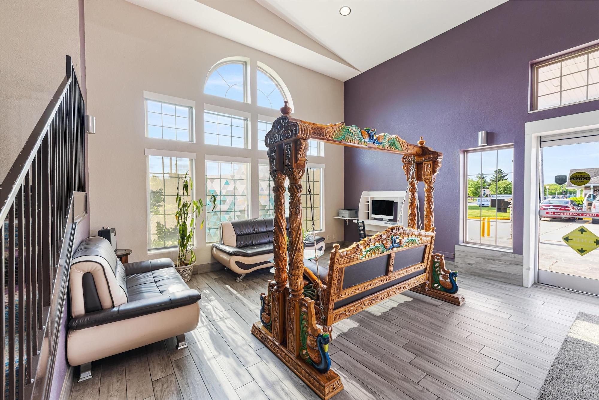 Vista Lobby SureStay Plus Hotel by Best Western Kearney Liberty North