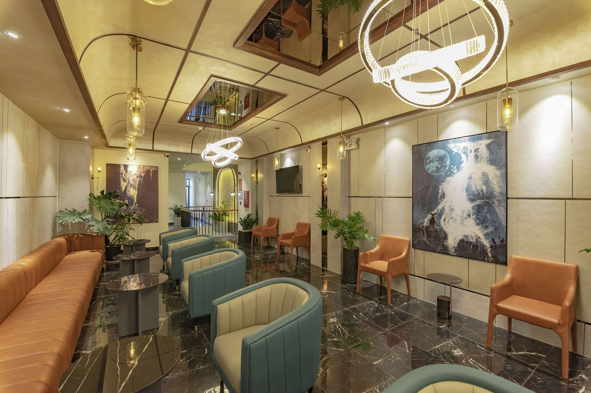 Varios The Elite Hotel