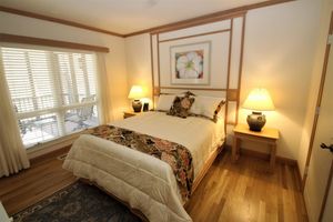Alquiler Vacacional - Satori Cottage---uber private, stream side, meditative 2 BR, 2 BA getaway!