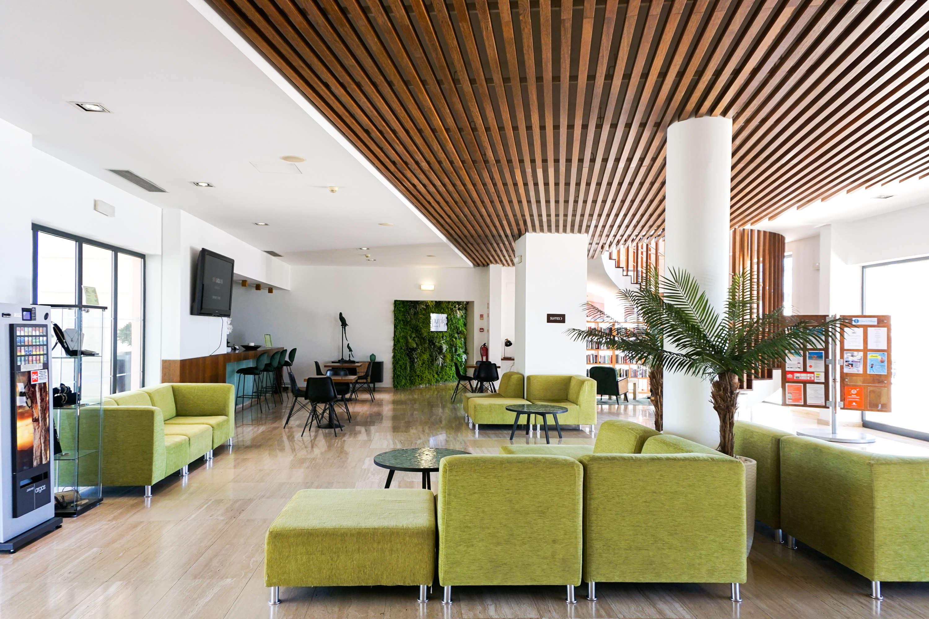 Vista Lobby Vitors Village