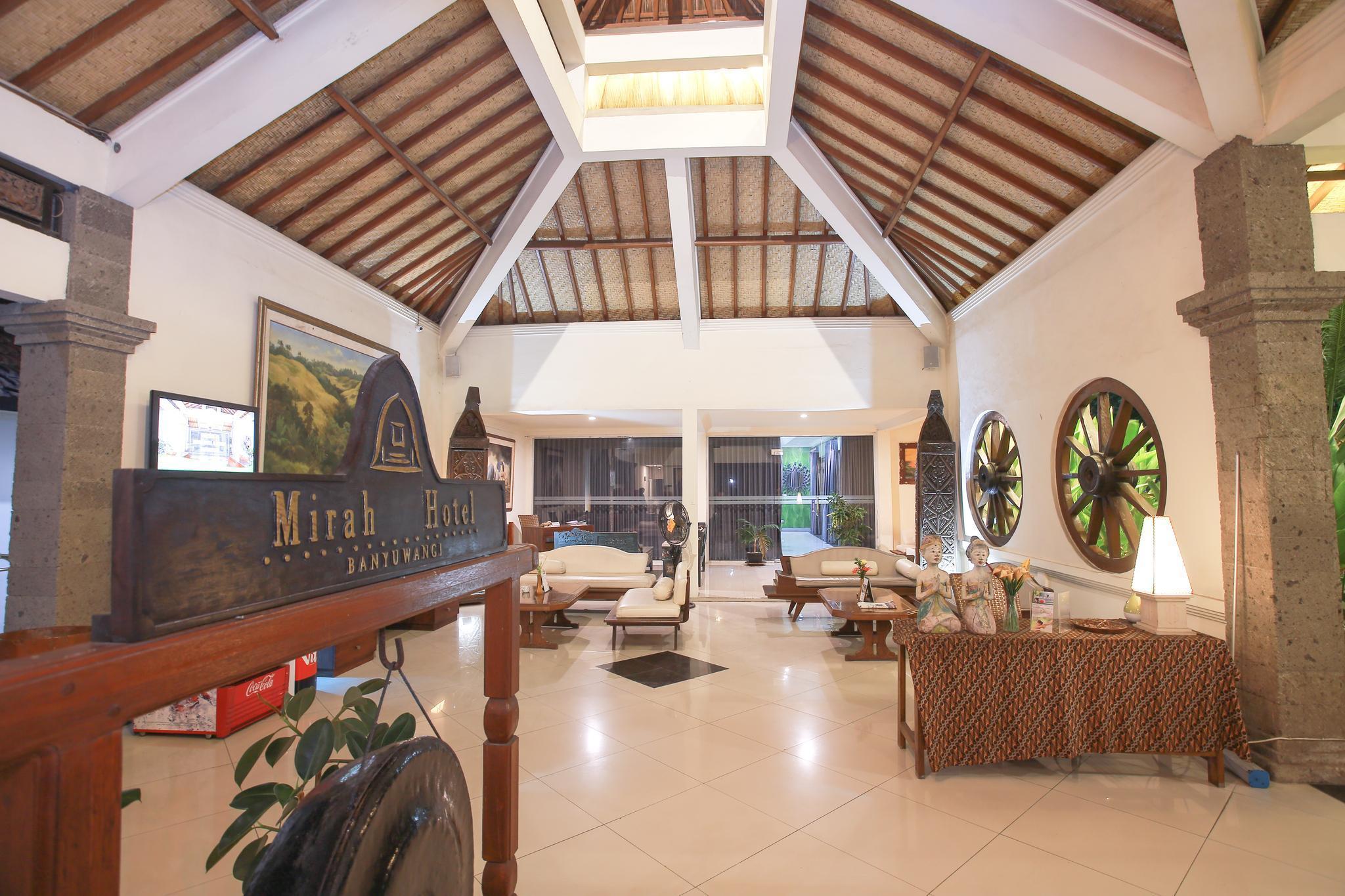 Vista Lobby Mirah Hotel