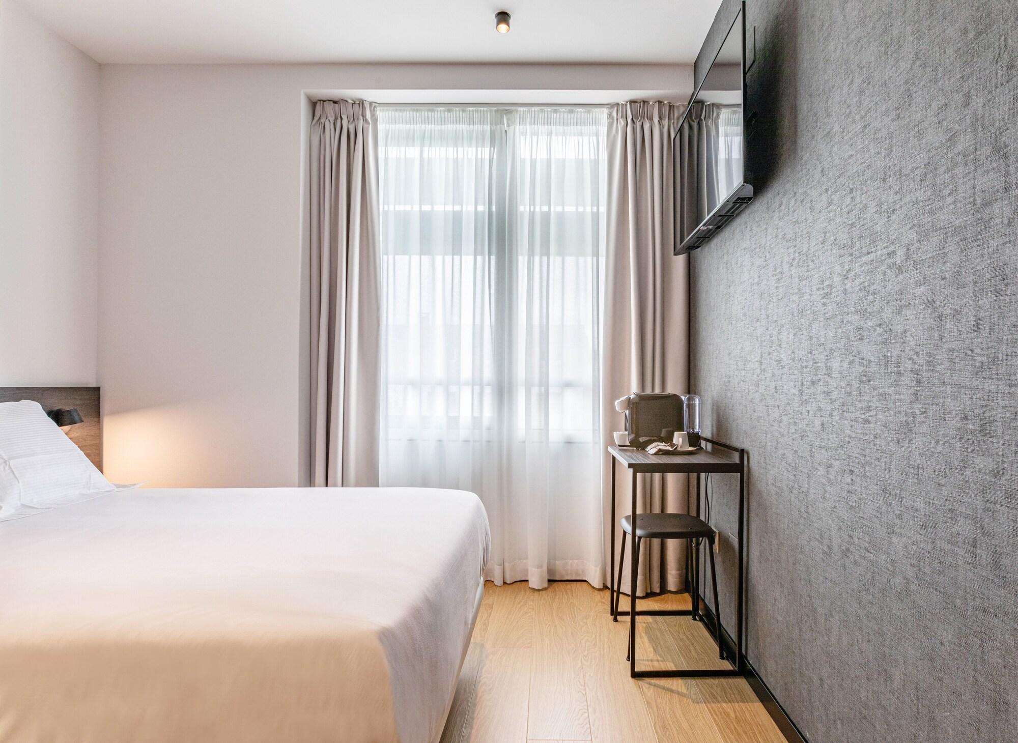 Varios Hotel Forum Ceao