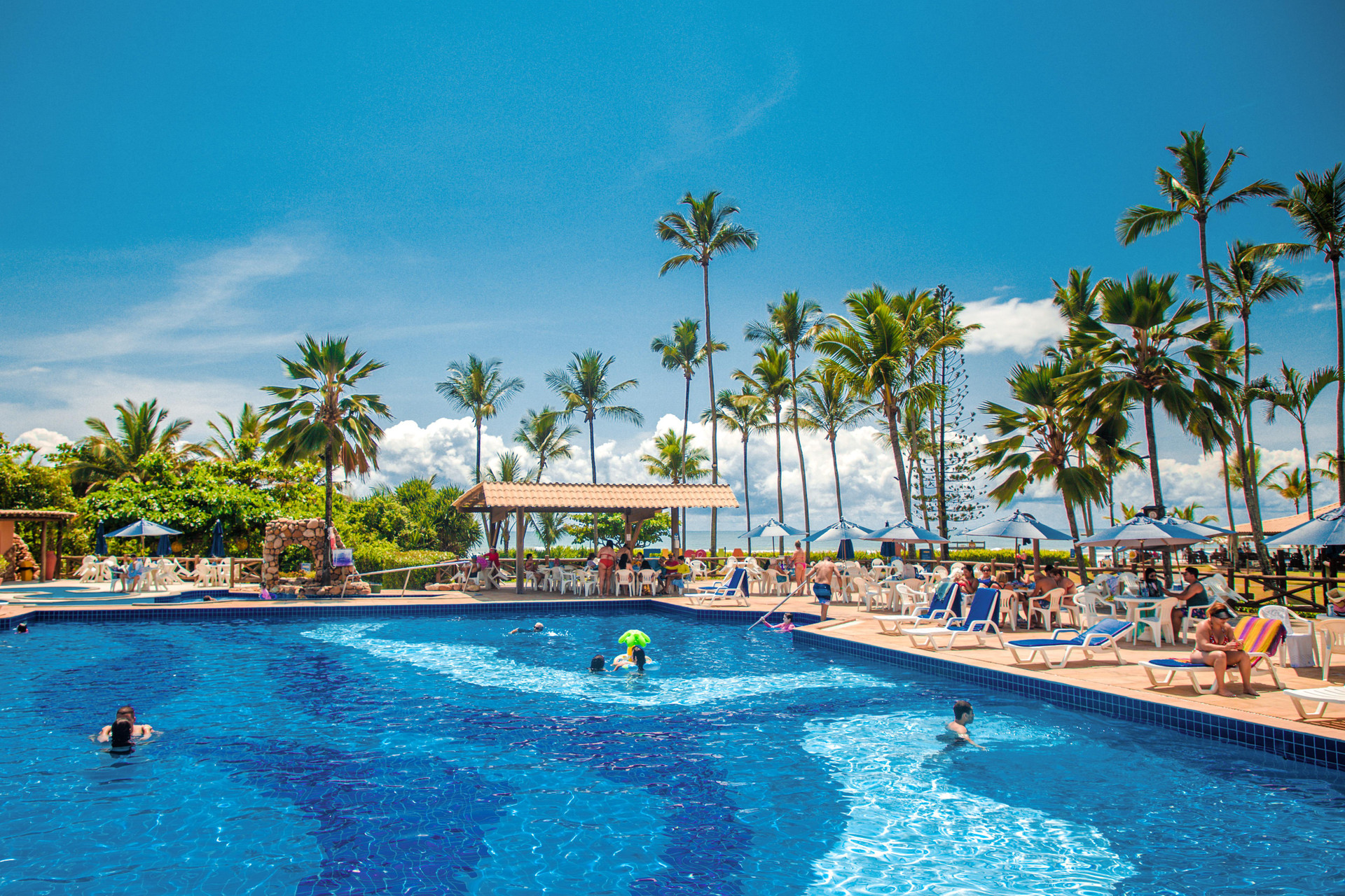 Vista da piscina Resort Jardim Atlântico