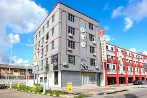 Alojamiento - OYO 89434 KB Rest Inn