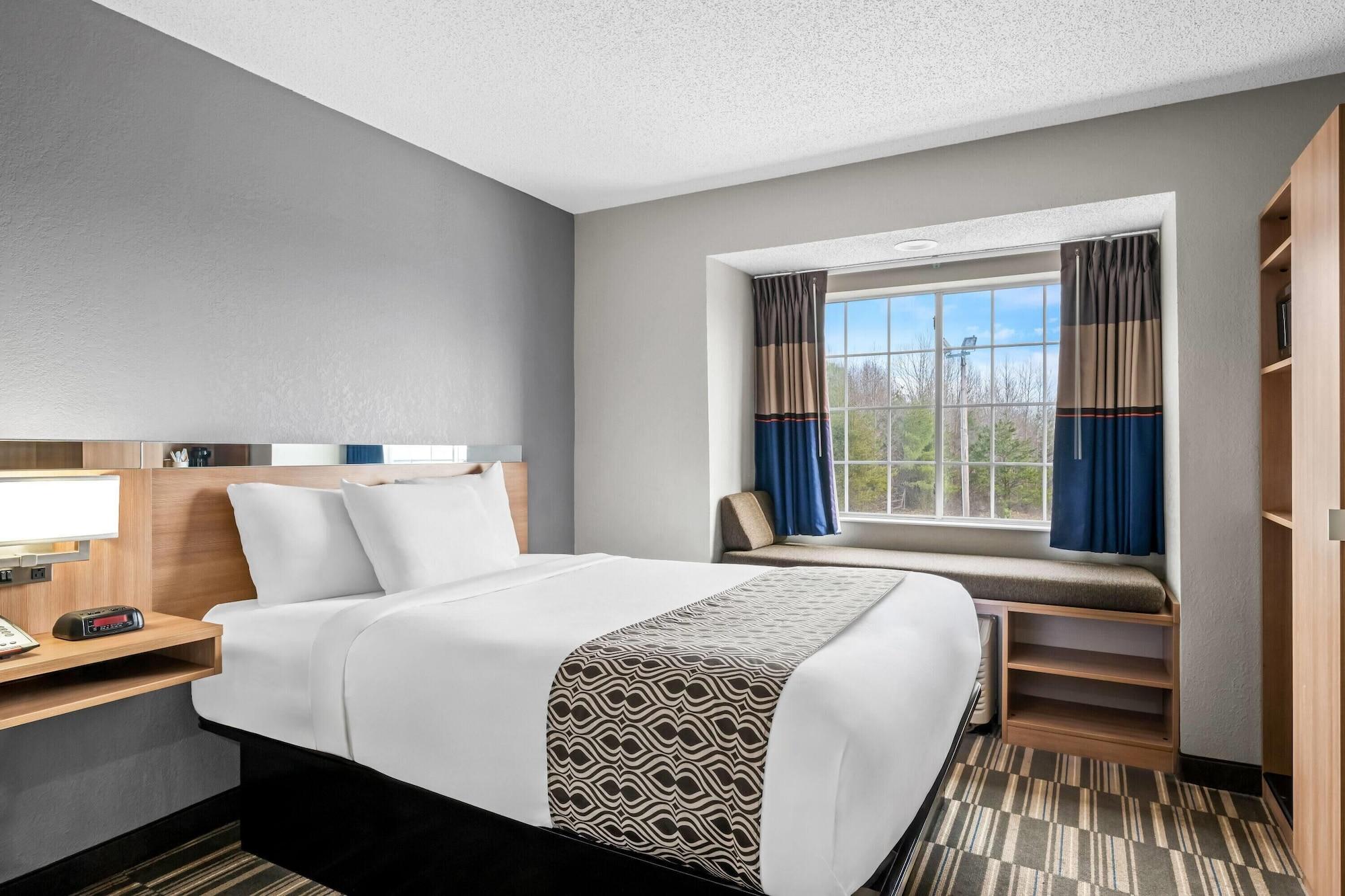 Habitación Microtel Inn & Suites by Wyndham Statesville