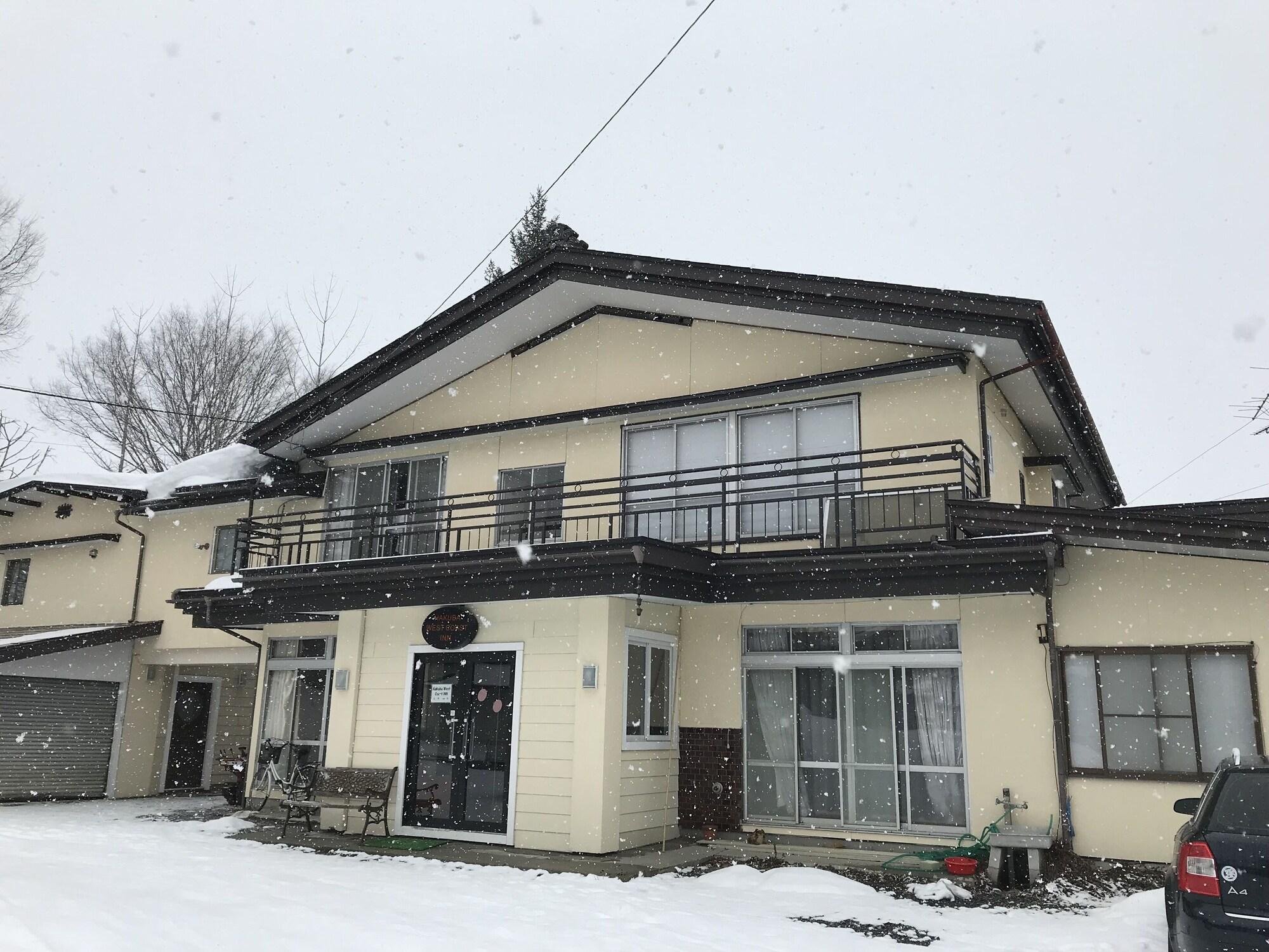 Varios Hakuba West Coast Inn Villa