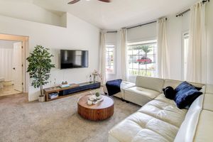 Alquiler Vacacional - 7 Mi to Dtwn: Charming Retreat w/ Yard in Boise