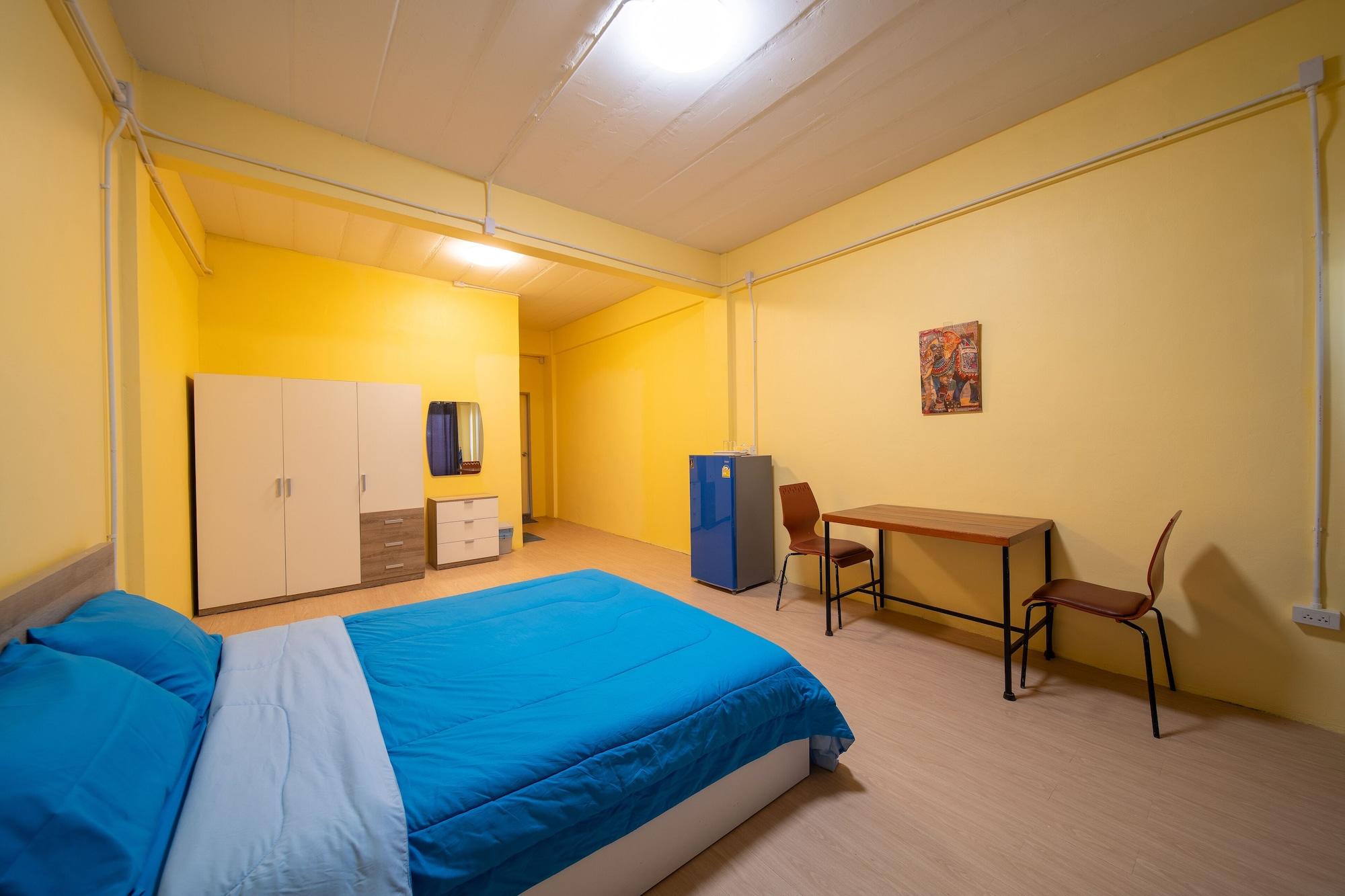 Varios UrbanNest Hostel