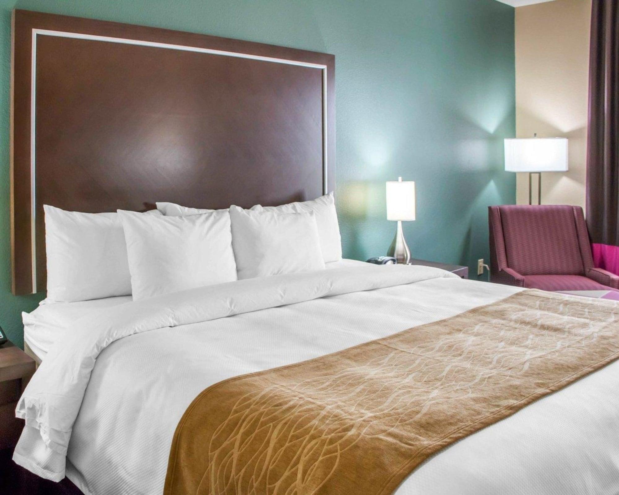 Habitación Comfort Inn & Suites San Marcos near Outlet Mall