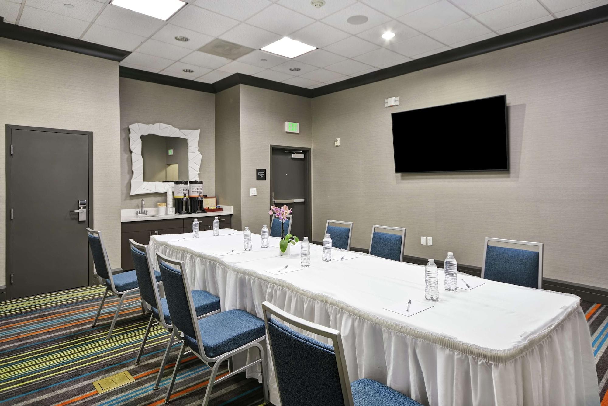 Sala de Reuniones Hampton Inn & Suites Los Angeles Burbank Airport