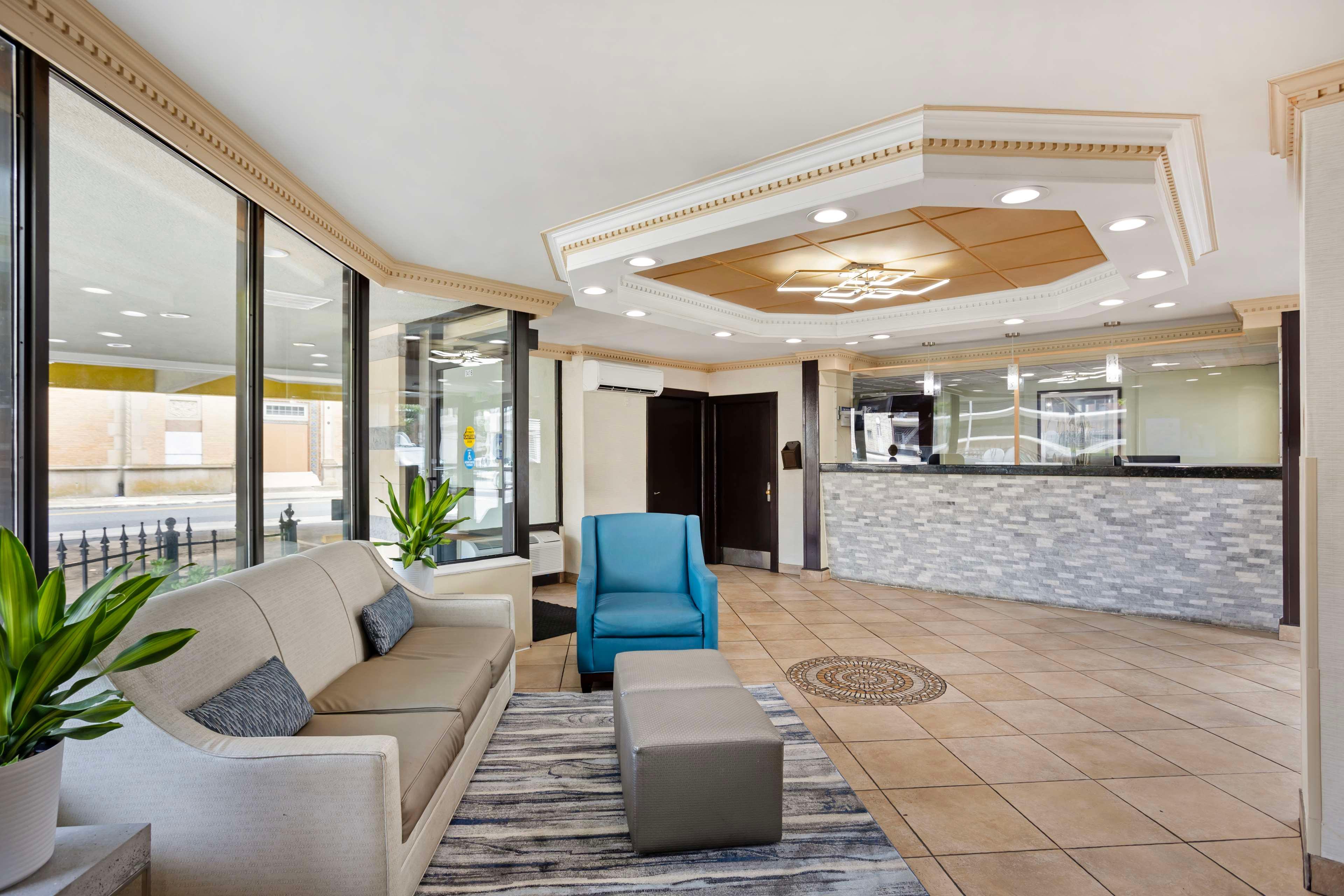 Vista Lobby Best Western Atlantic City Beach Block