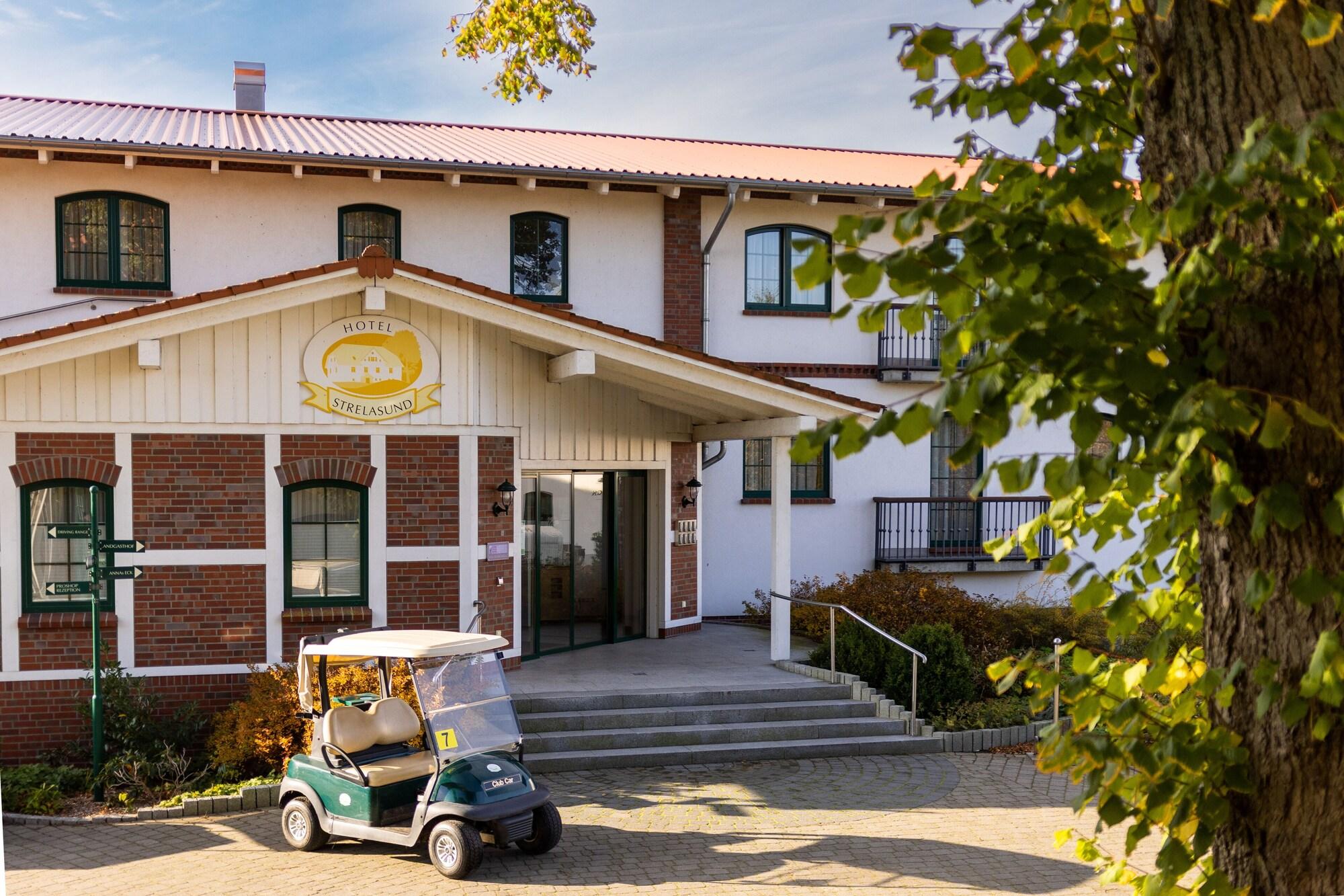 Vista Exterior Hotel im Golfpark Strelasund