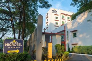 Alojamiento - Microtel By Wyndham UP Technohub