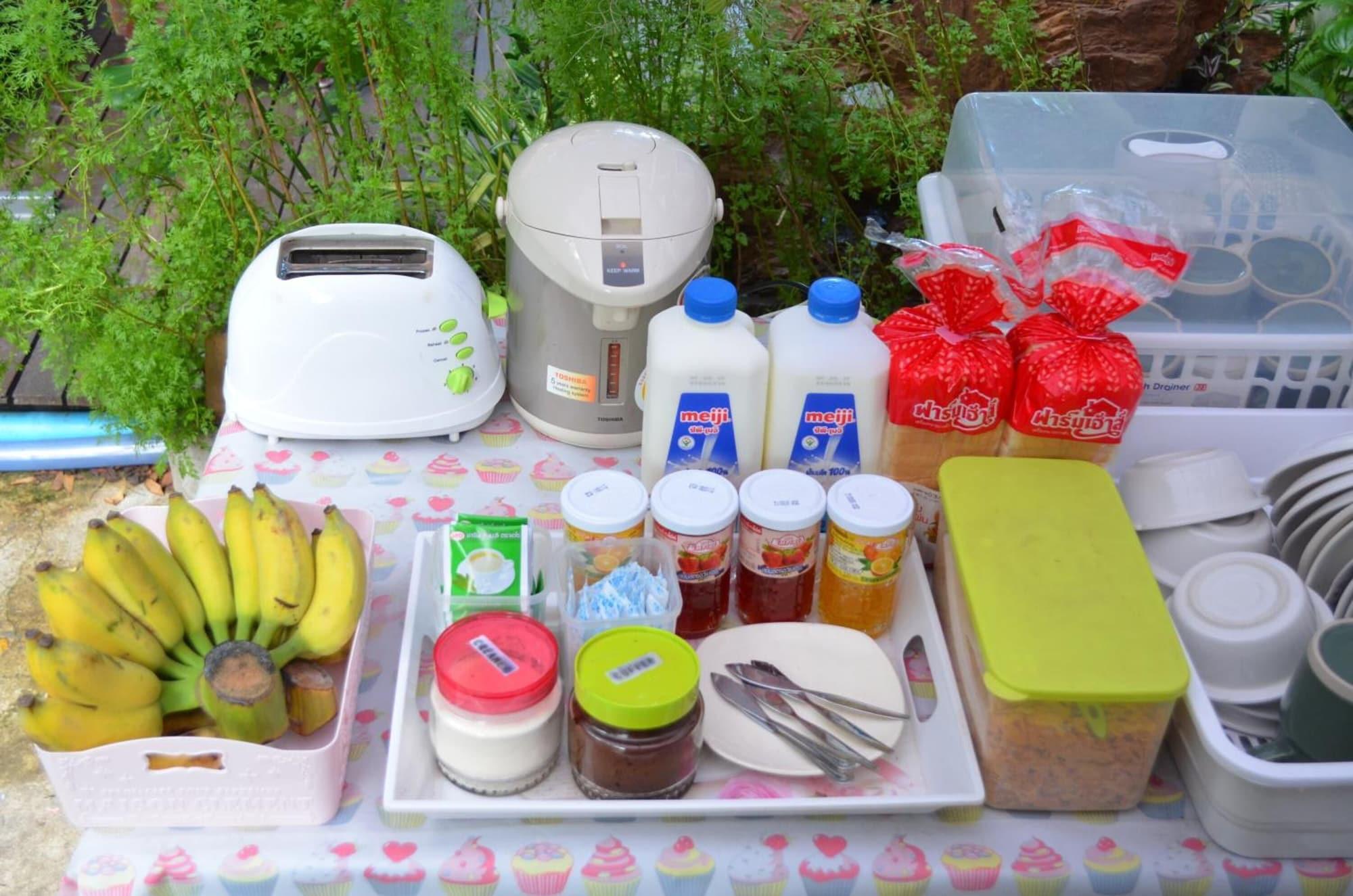 Restaurant Early Bird Hostel Ayutthaya