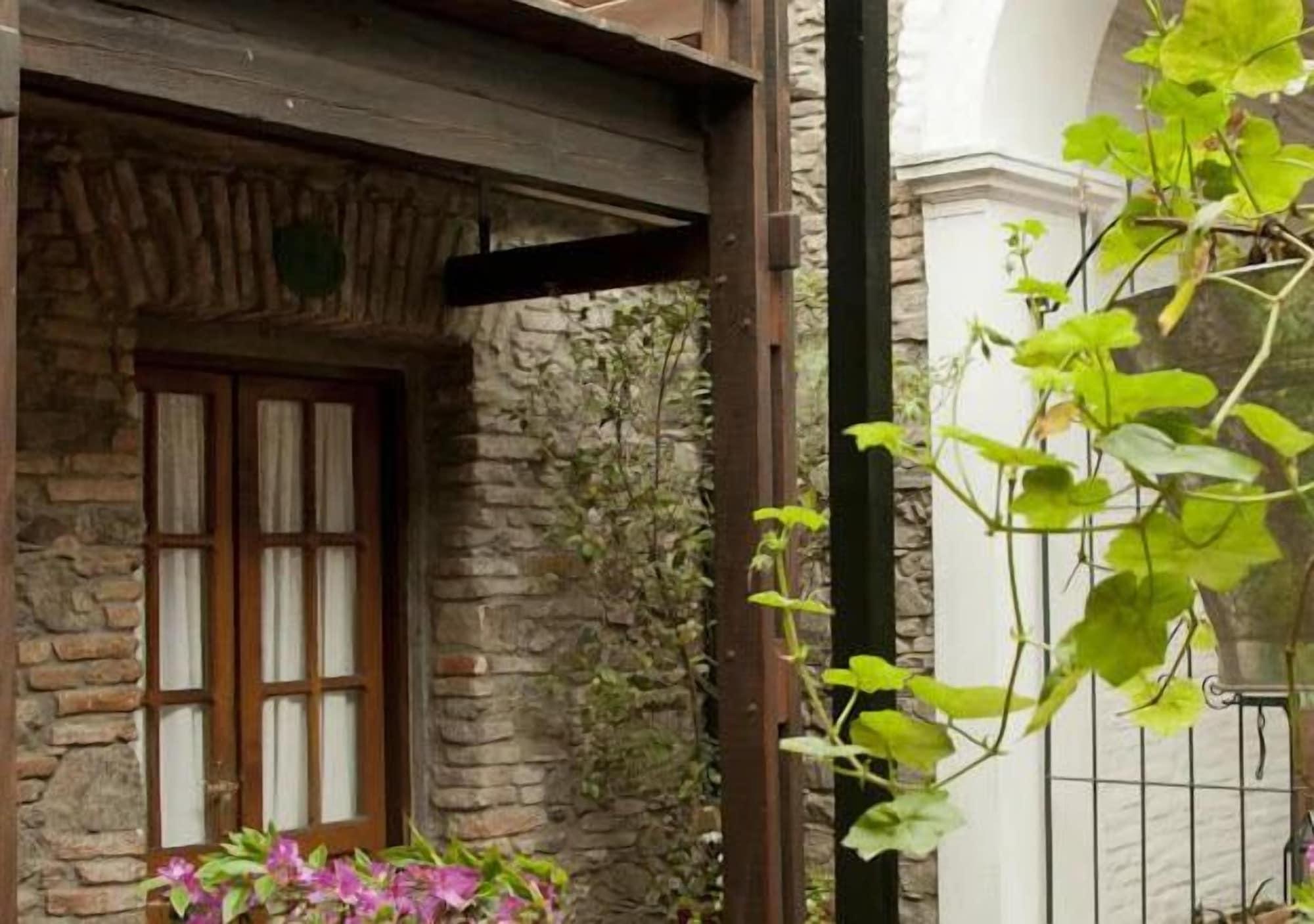 Vista Exterior Hotel La Misión