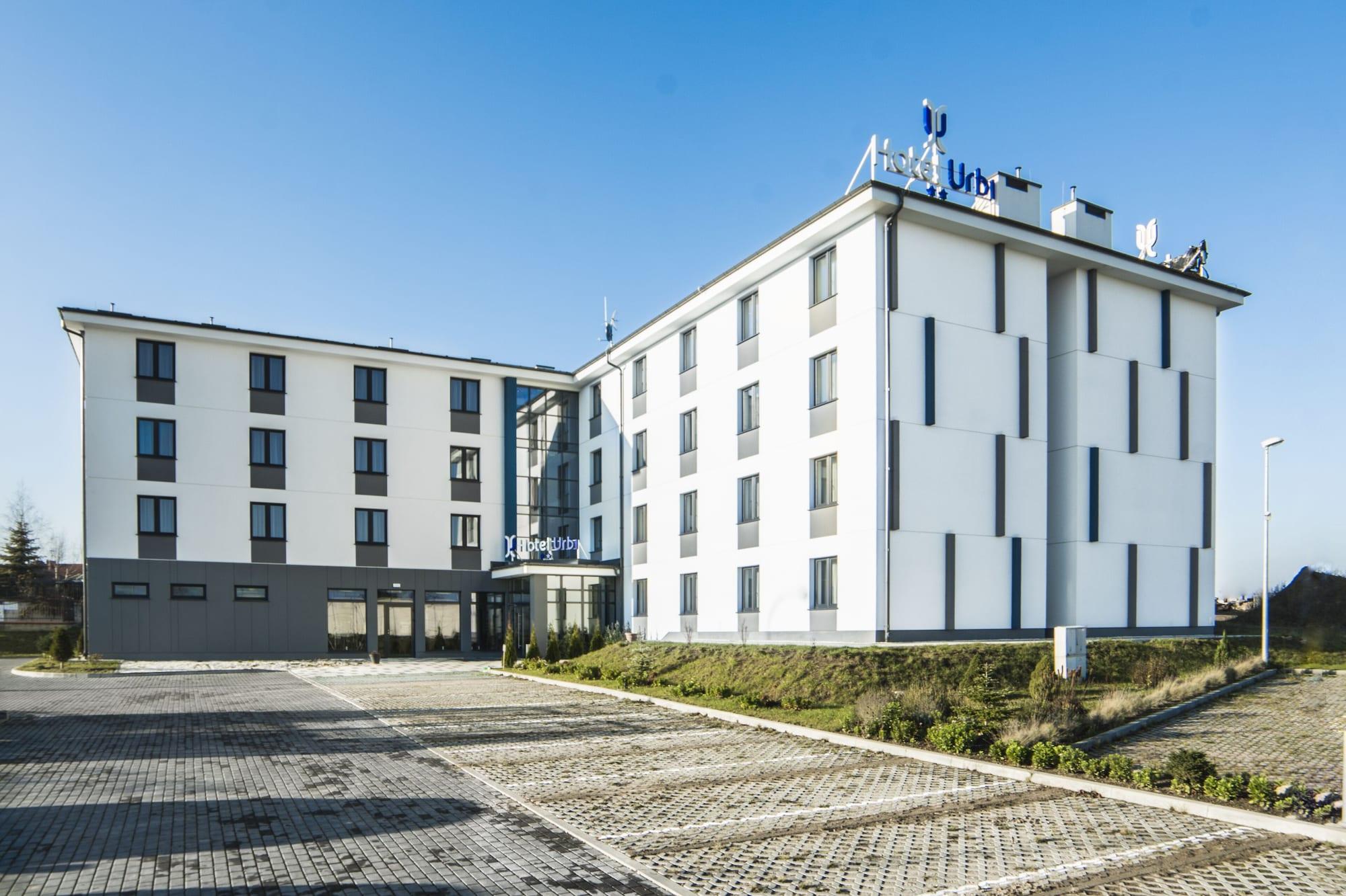 Vista Exterior Hotel Urbi
