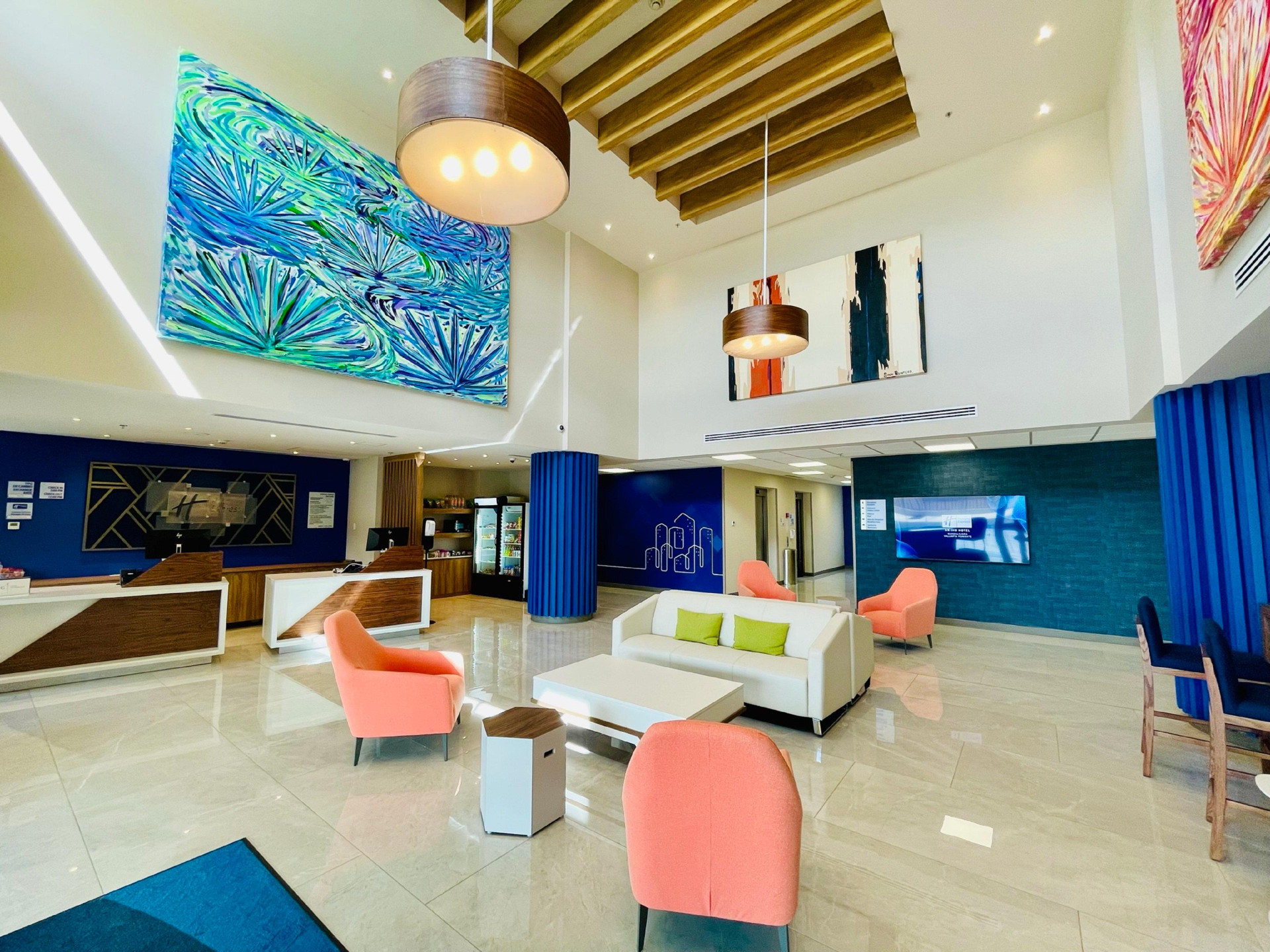 Vista Exterior Holiday Inn Express Guadalajara Vallarta Poniente