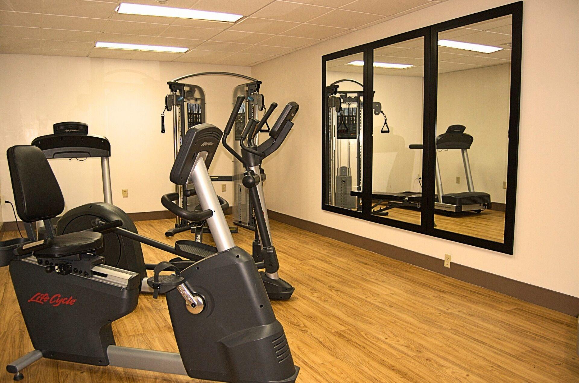 Gimnasio Staywell Inn & Suites